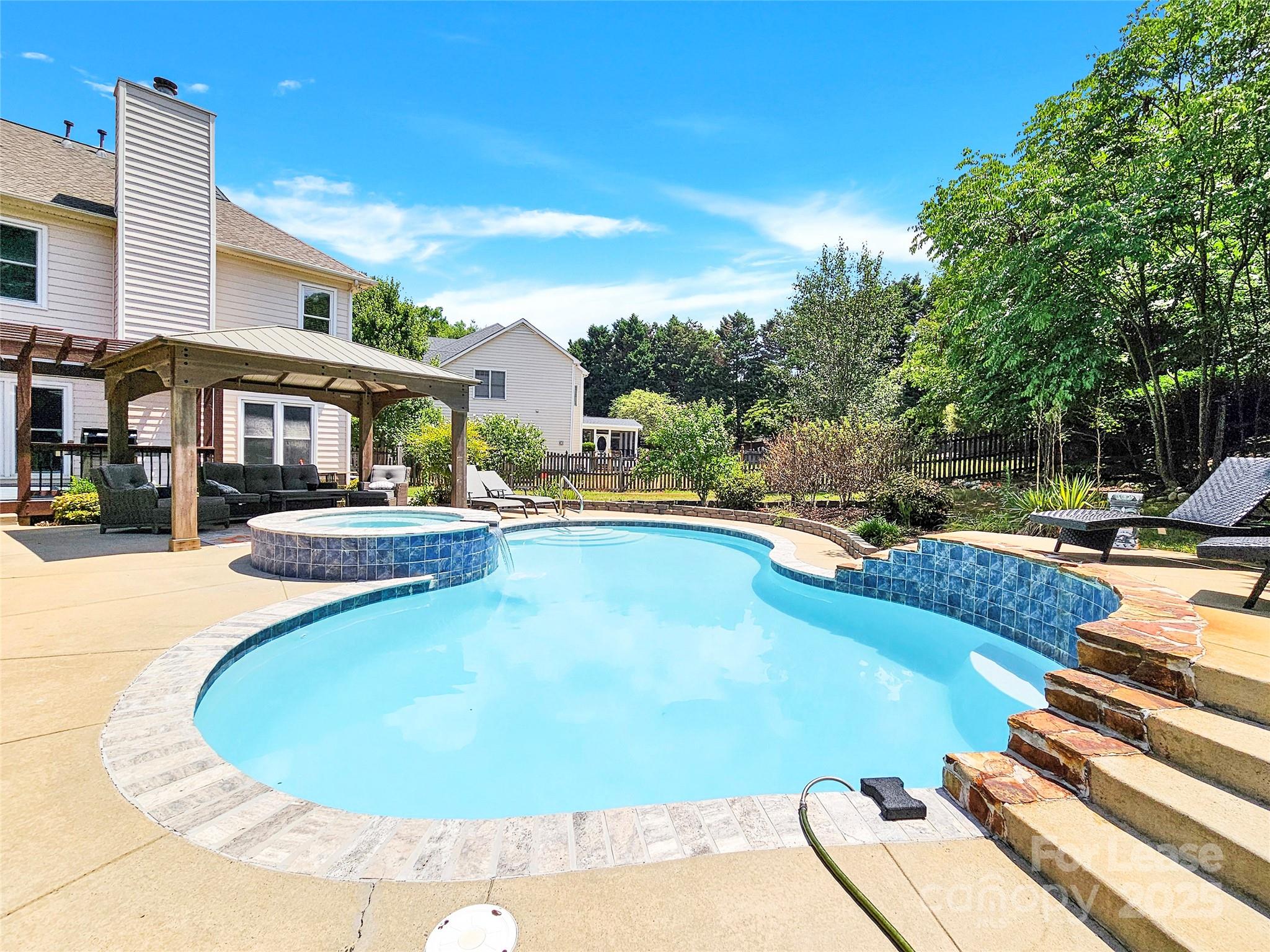 Single Family Residence at 8534 Headford Road, Charlotte, photo 6 of 48