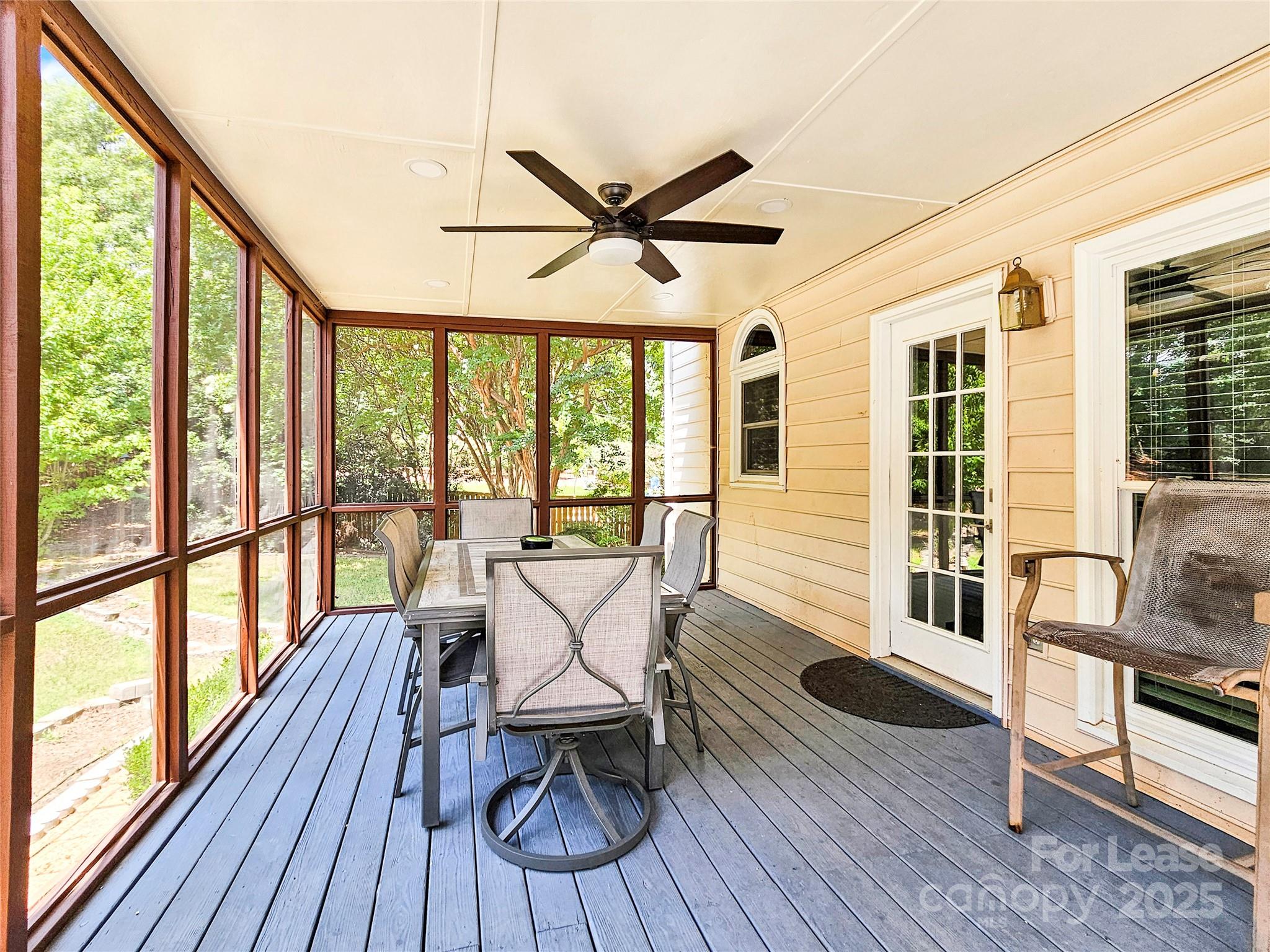 Single Family Residence at 8534 Headford Road, Charlotte, photo 9 of 48