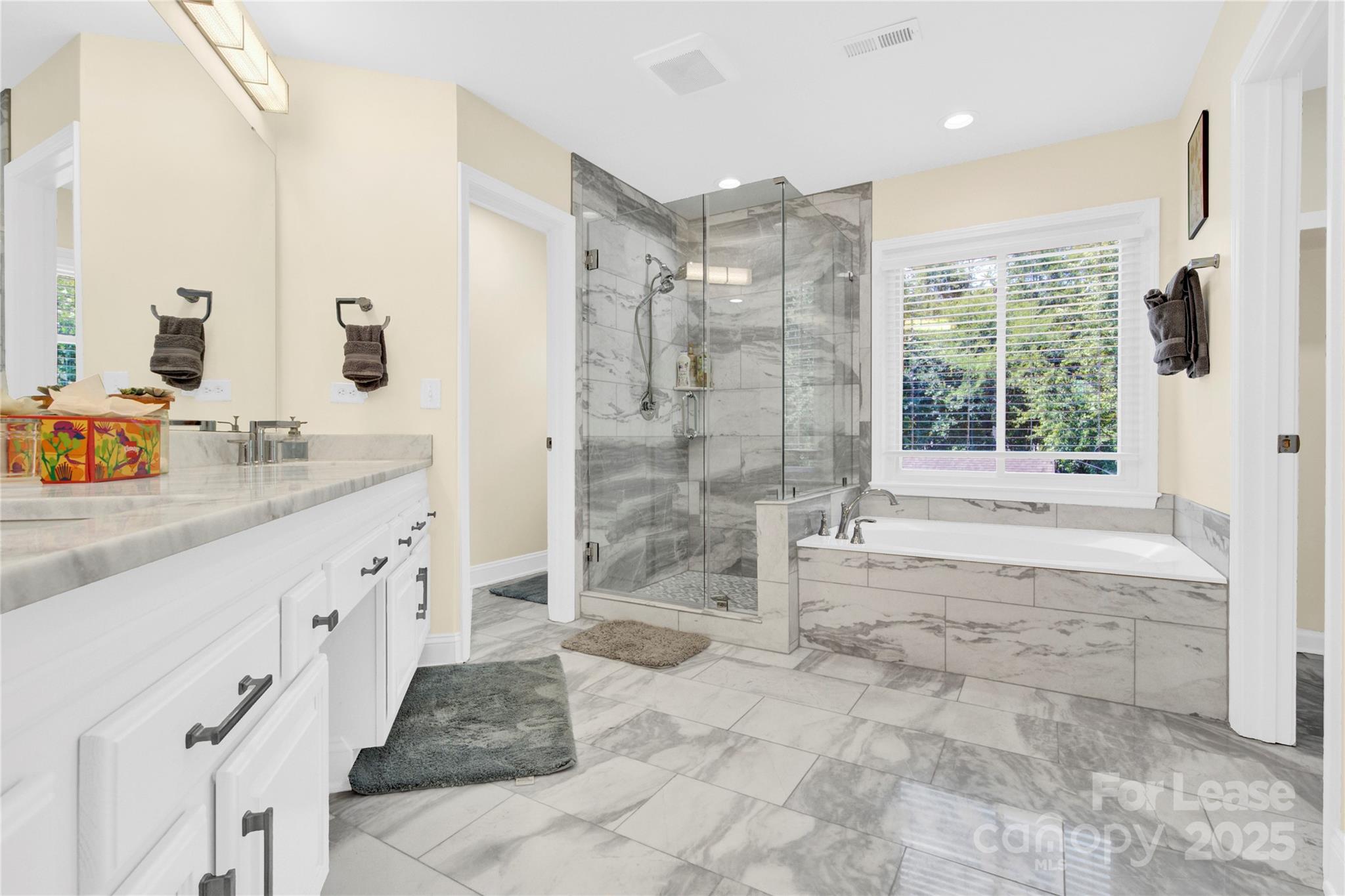 Single Family Residence at 8534 Headford Road, Charlotte, photo 16 of 48