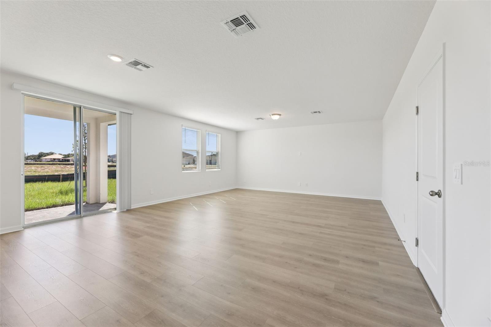 Single Family Residence at 5222 GREEN BELT DR, HAINES CITY, photo 5 of 40