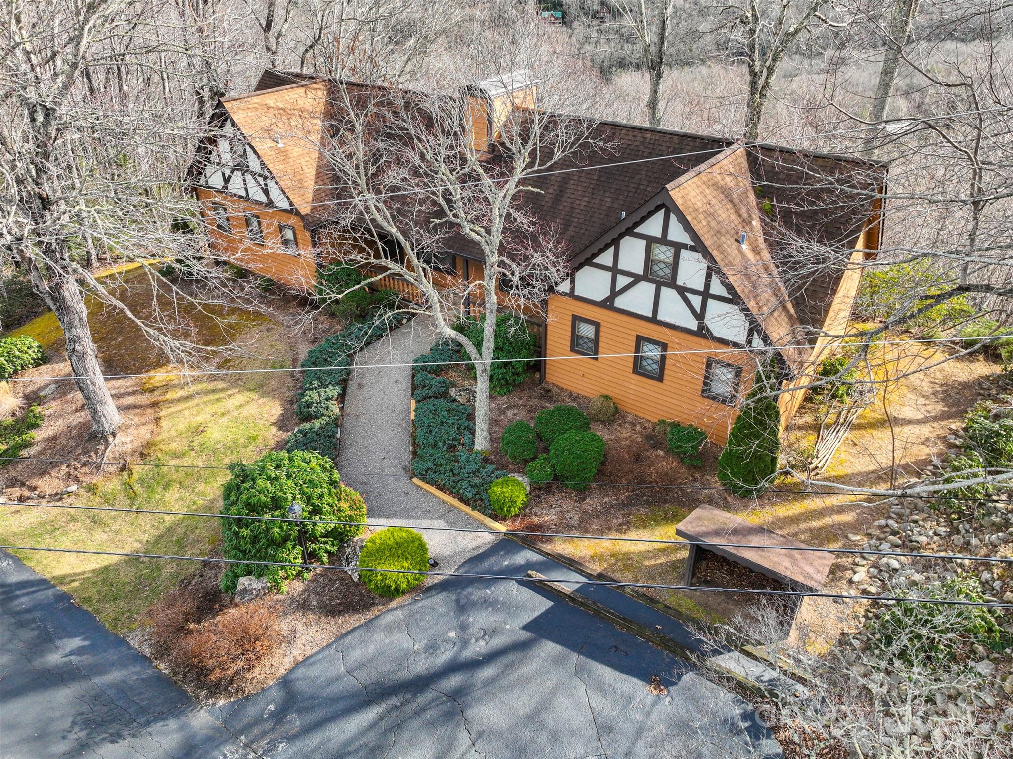 Condominium at 383 Overlook Drive, Burnsville, photo 2 of 42