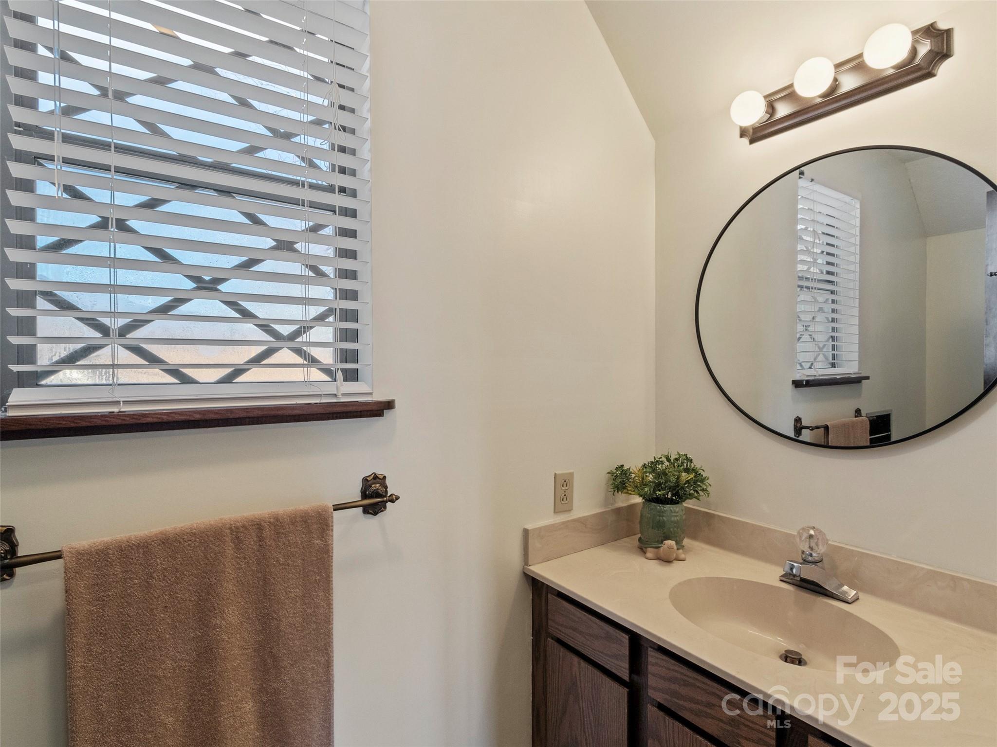 Condominium at 383 Overlook Drive, Burnsville, photo 39 of 42