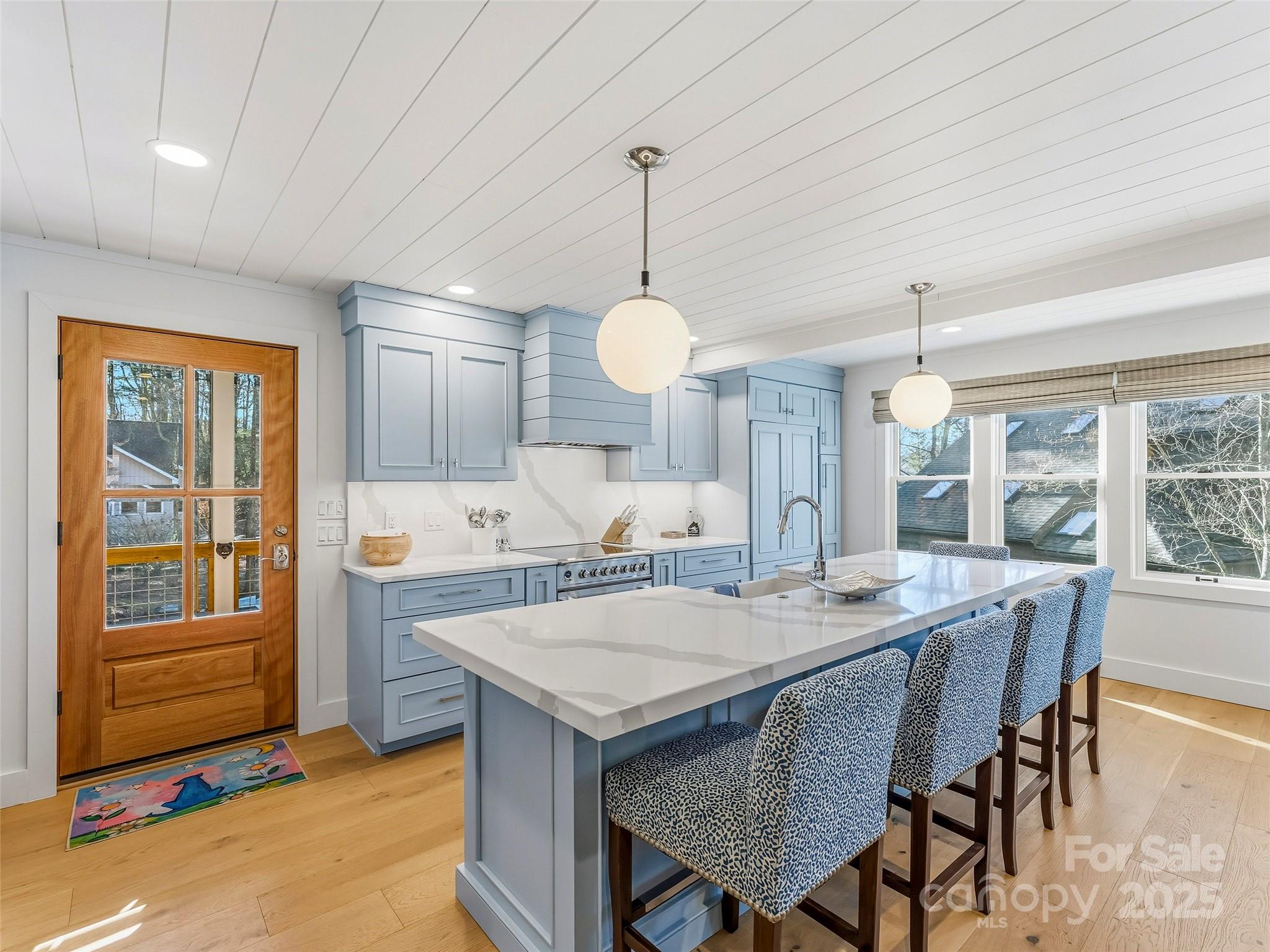 Single Family Residence at 40 Toxaway Landing Drive, Lake Toxaway, photo 13 of 40