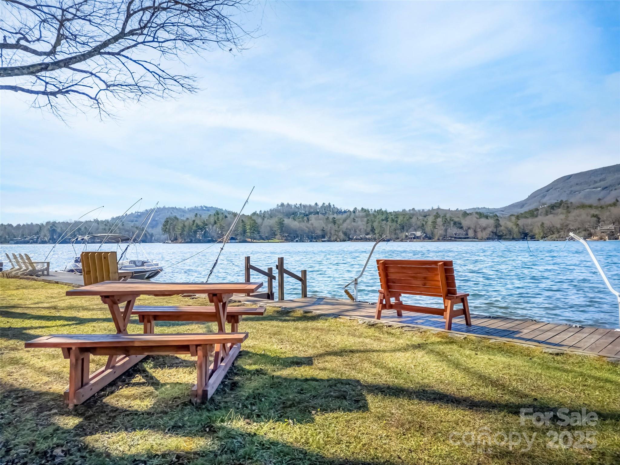 Single Family Residence at 40 Toxaway Landing Drive, Lake Toxaway, photo 35 of 40
