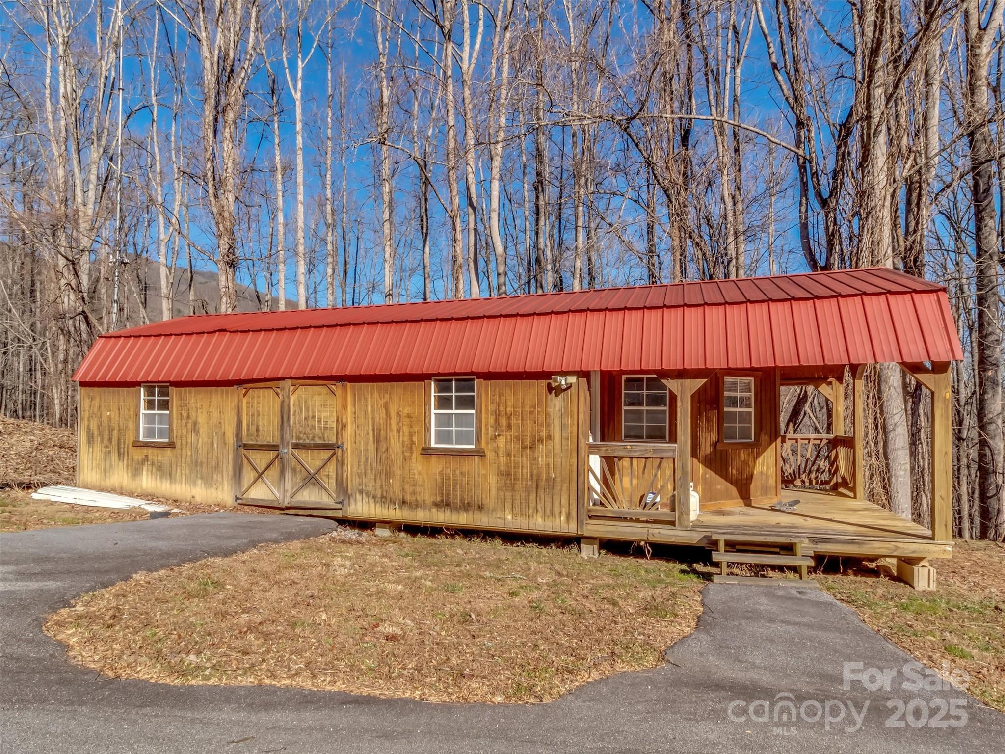 Single Family Residence at 284 Cutting Edge Drive, Sylva, photo 6 of 35