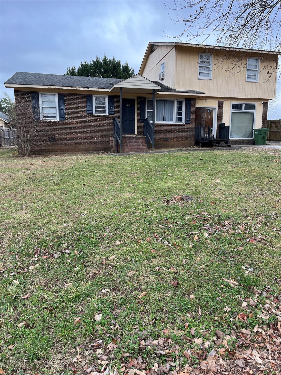 206 E Catawba Drive