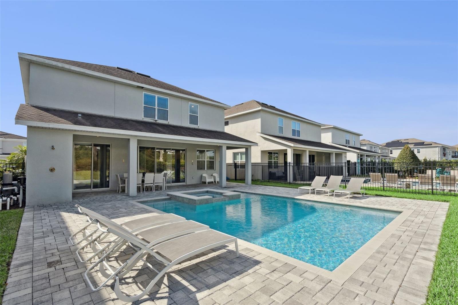 Single Family Residence at 7649 FAIRFAX DR, KISSIMMEE, photo 2 of 73