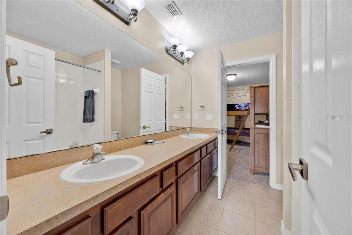 Single Family Residence at 8023 ACADIA ESTATES CT, KISSIMMEE, photo 15 of 37