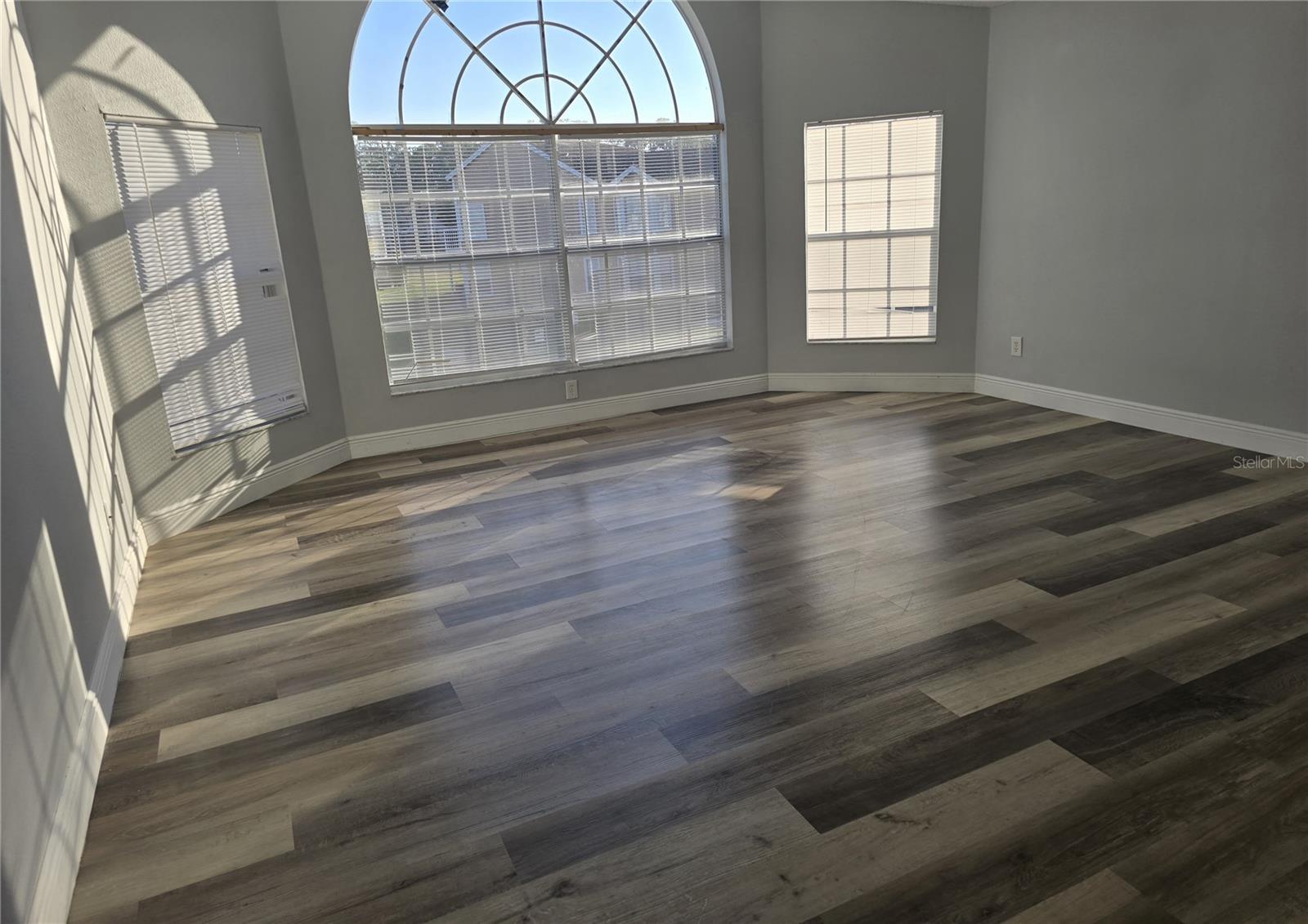 Living Room - 2494 SWEETWATER CLUB CIR #52, KISSIMMEE