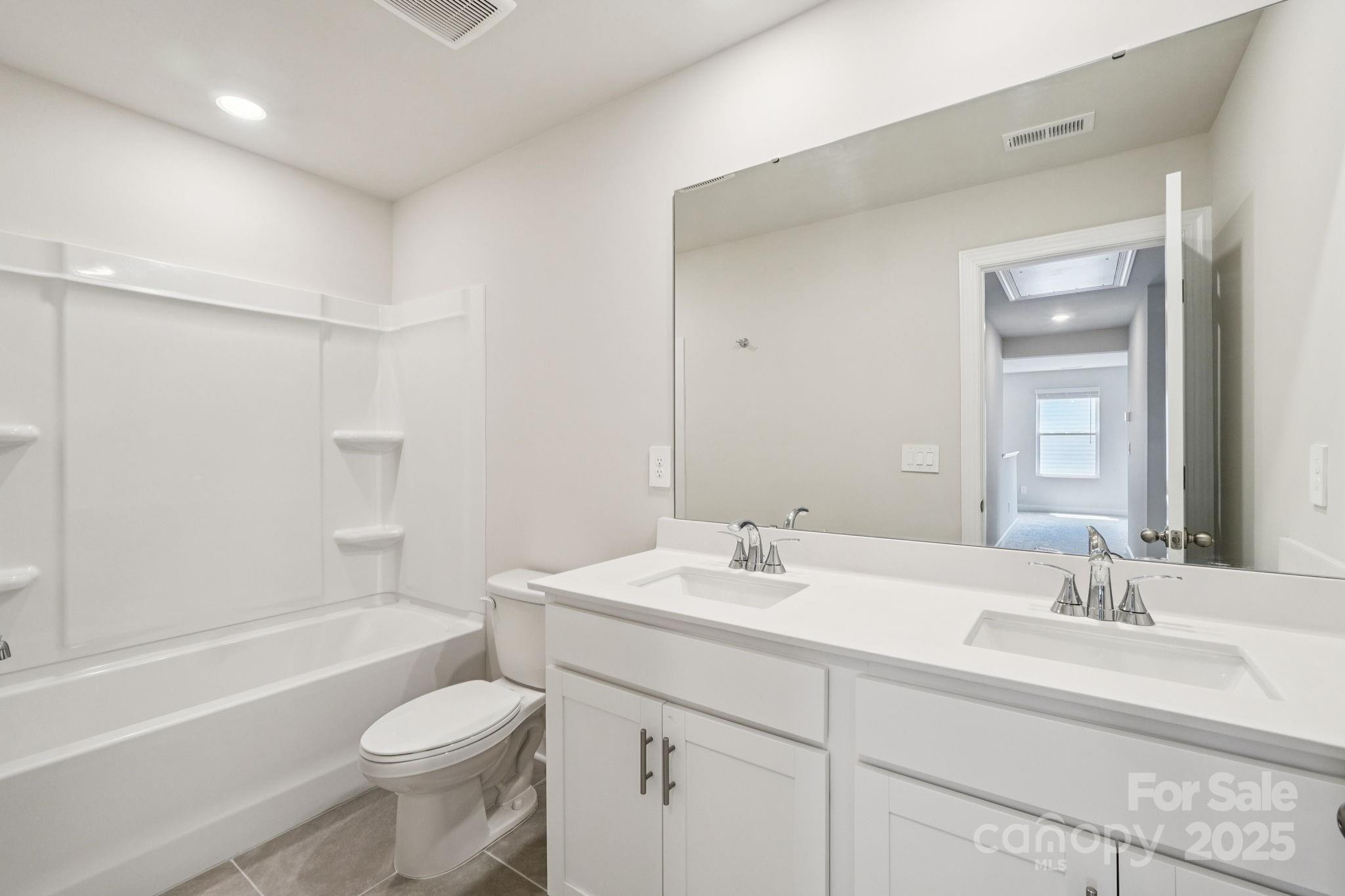 Single Family Residence at 2073 Sunflower Circle, Newton, photo 19 of 22