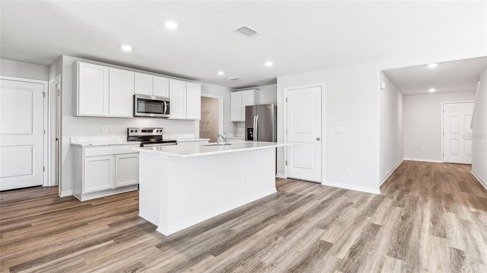 Single Family Residence at 10632 HIDDEN BANKS GLN, PARRISH, photo 14 of 30