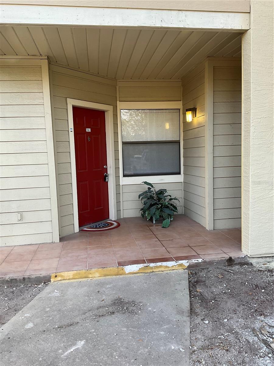 3028 PARKWAY BLVD #105