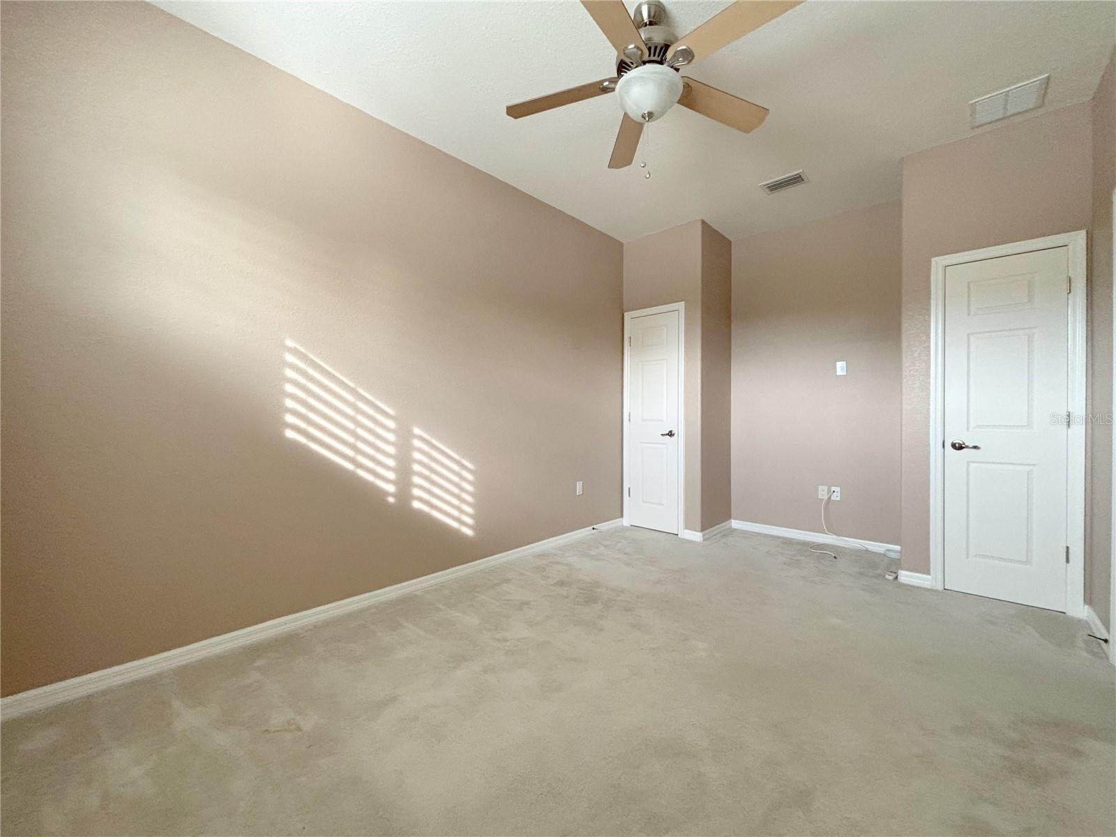 Guest Bedroom- 2  - Middle room - 4577 BACK NINE DR, WINTER HAVEN