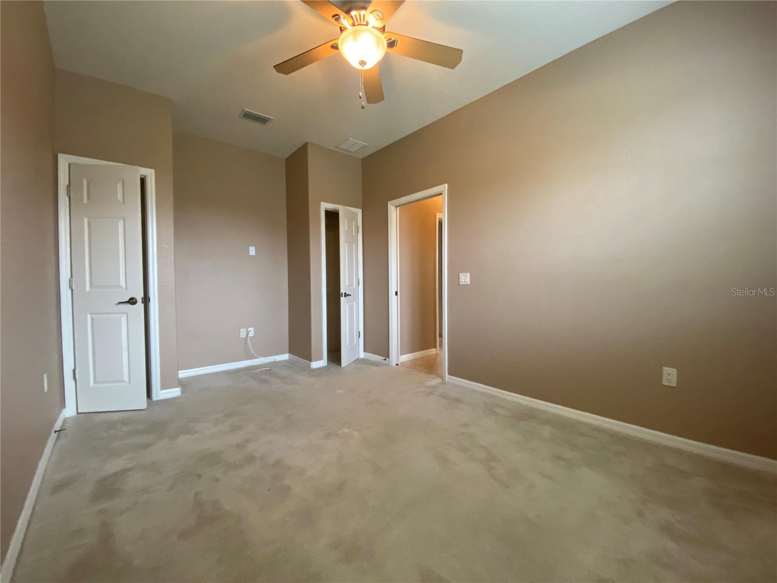 Guest Bedroom- 2  - Middle room - 4577 BACK NINE DR, WINTER HAVEN