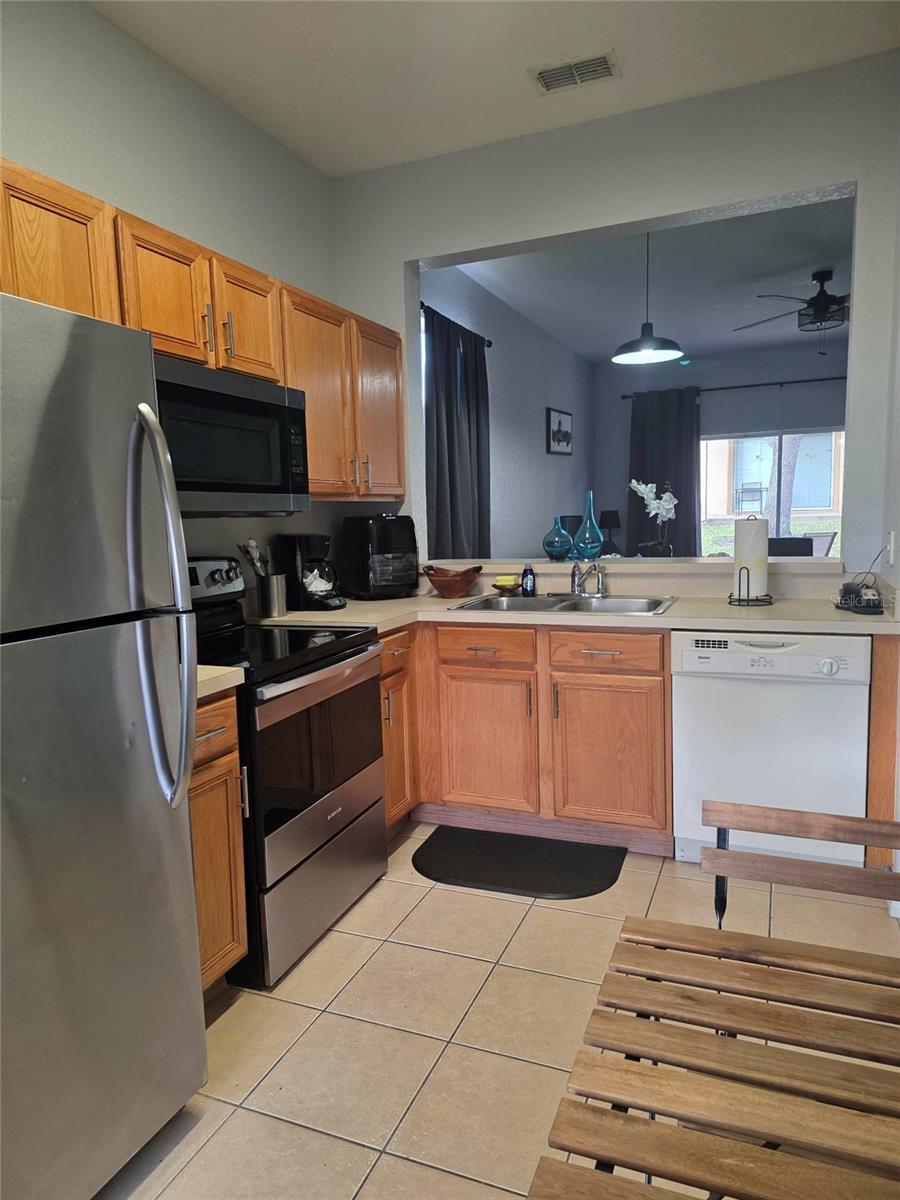 Townhouse at REGAL PALMS AT HIGHLAND RESERVE PH 03, DAVENPORT, photo 6 of 17