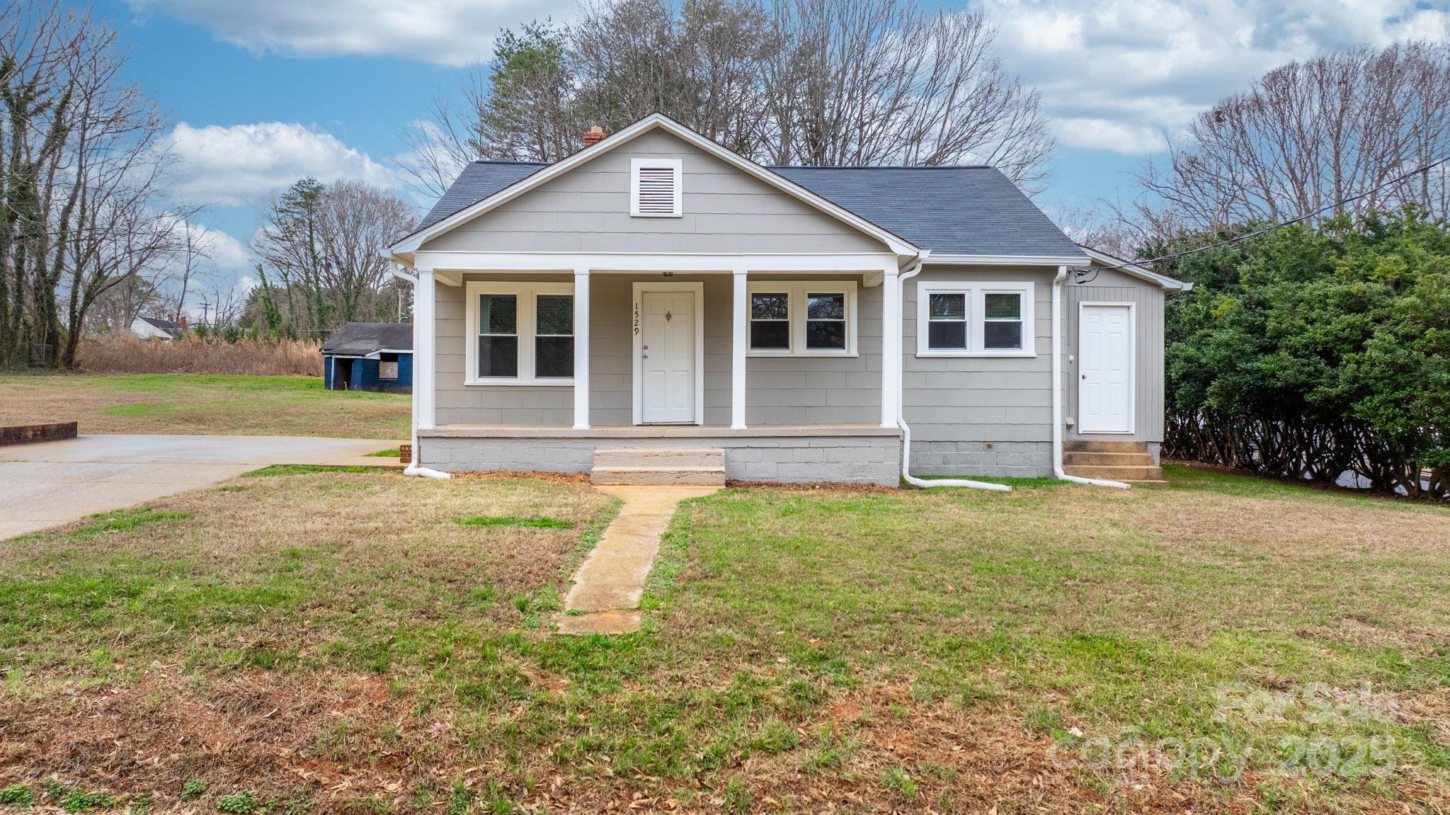 Single Family Residence at 1529 4th Street NE, Hickory, photo 2 of 45