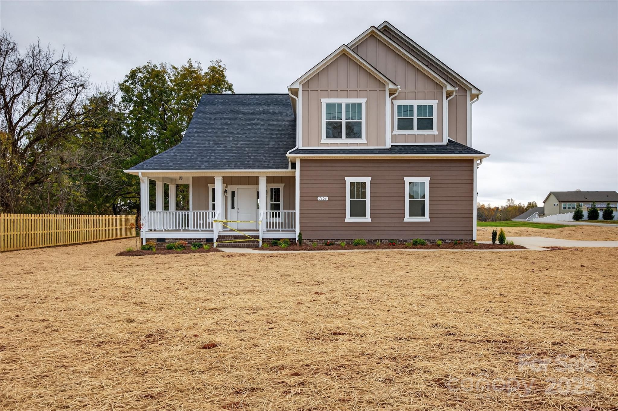 Single Family Residence at 7195 Mooresville Road, Salisbury, photo 2 of 38