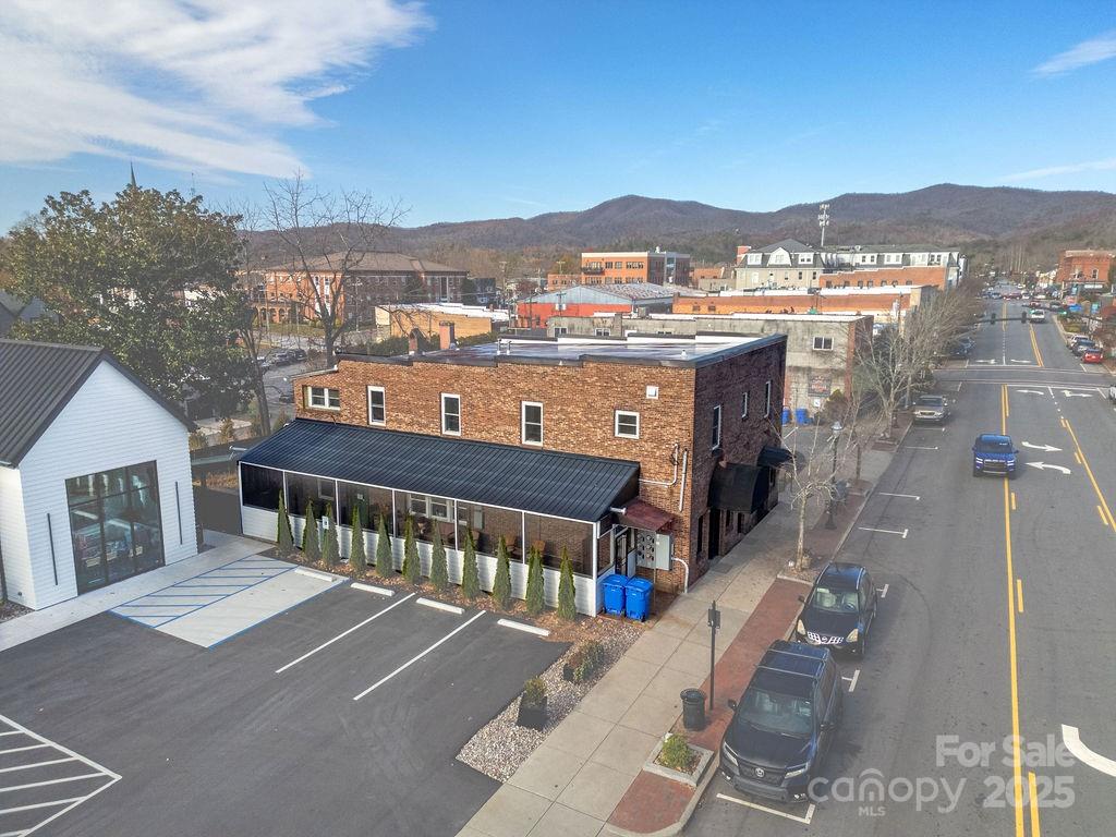 Great Location - 100 E Main Street, Brevard