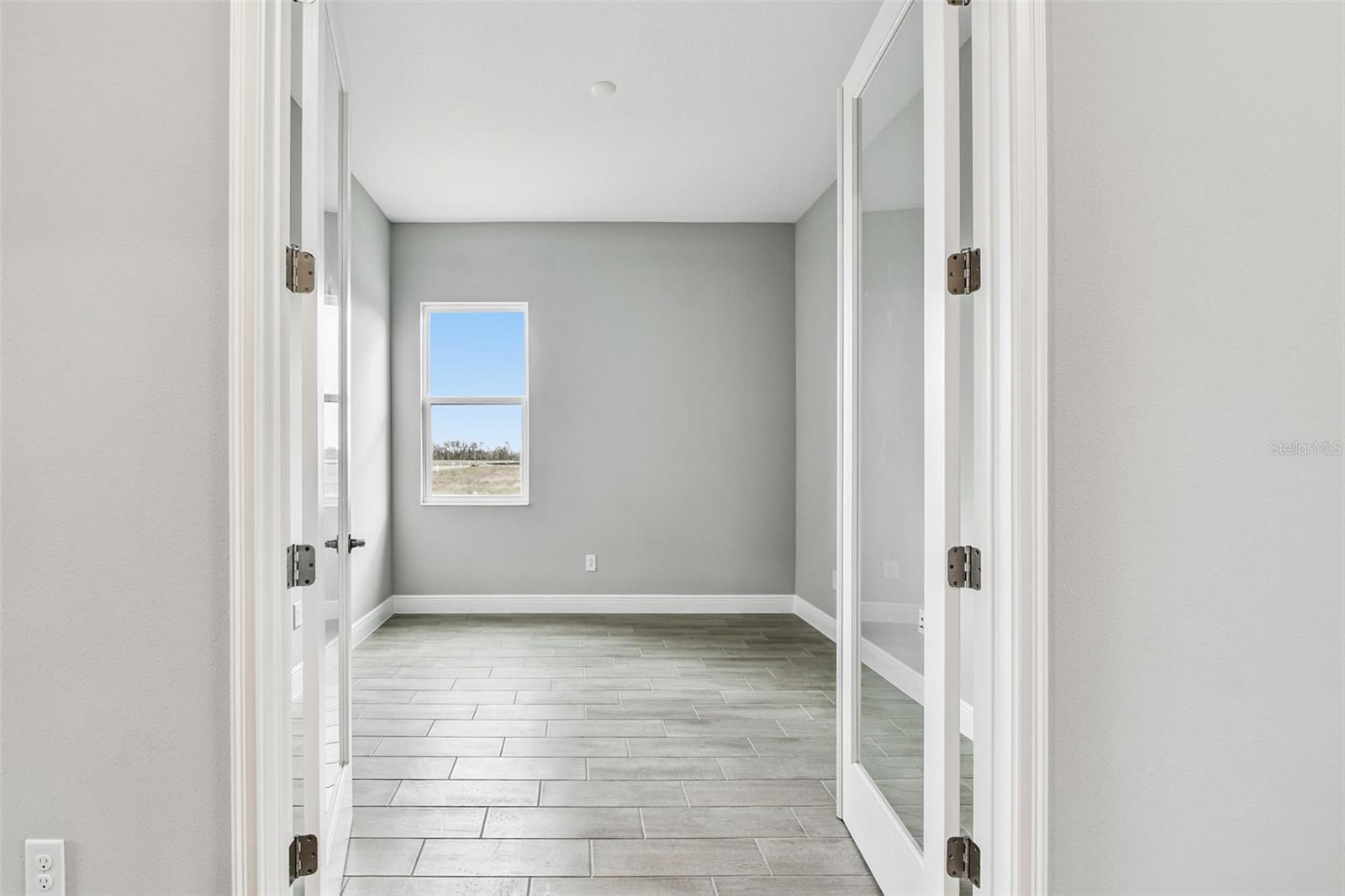 Single Family Residence at 12309 WHITE BLOSSOM CT, PARRISH, photo 5 of 12