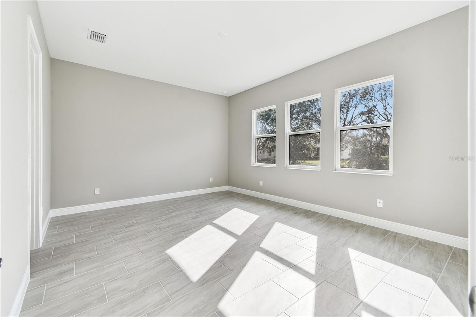 Single Family Residence at 12305 WHITE BLOSSOM CT, PARRISH, photo 9 of 11