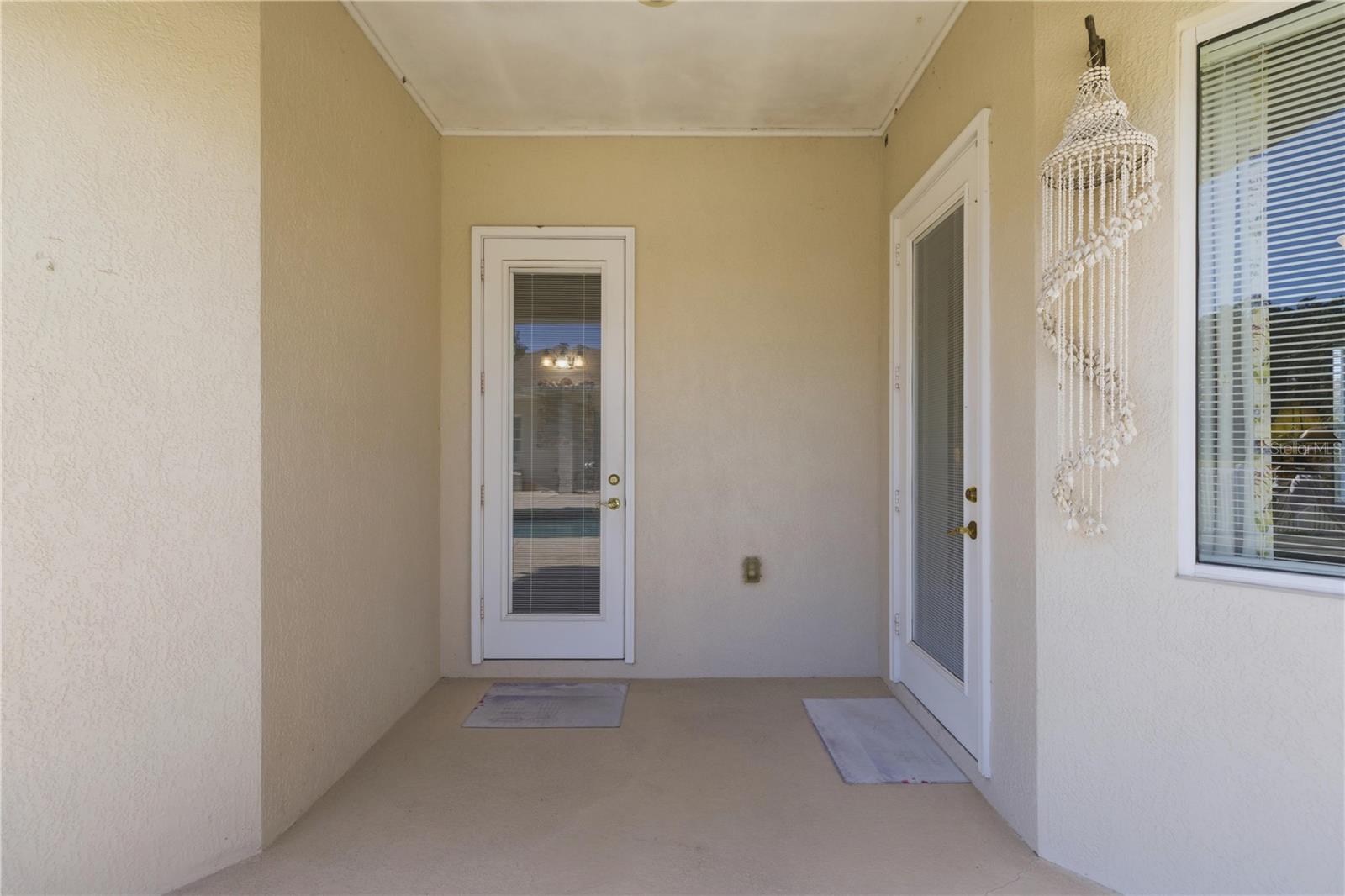 Suite exterior entrance - 6081 W PELL PL, DUNNELLON