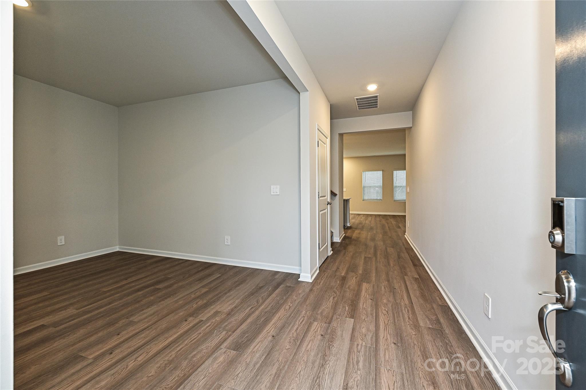 Single Family Residence at 2101 Sunflower Circle, Newton, photo 2 of 20