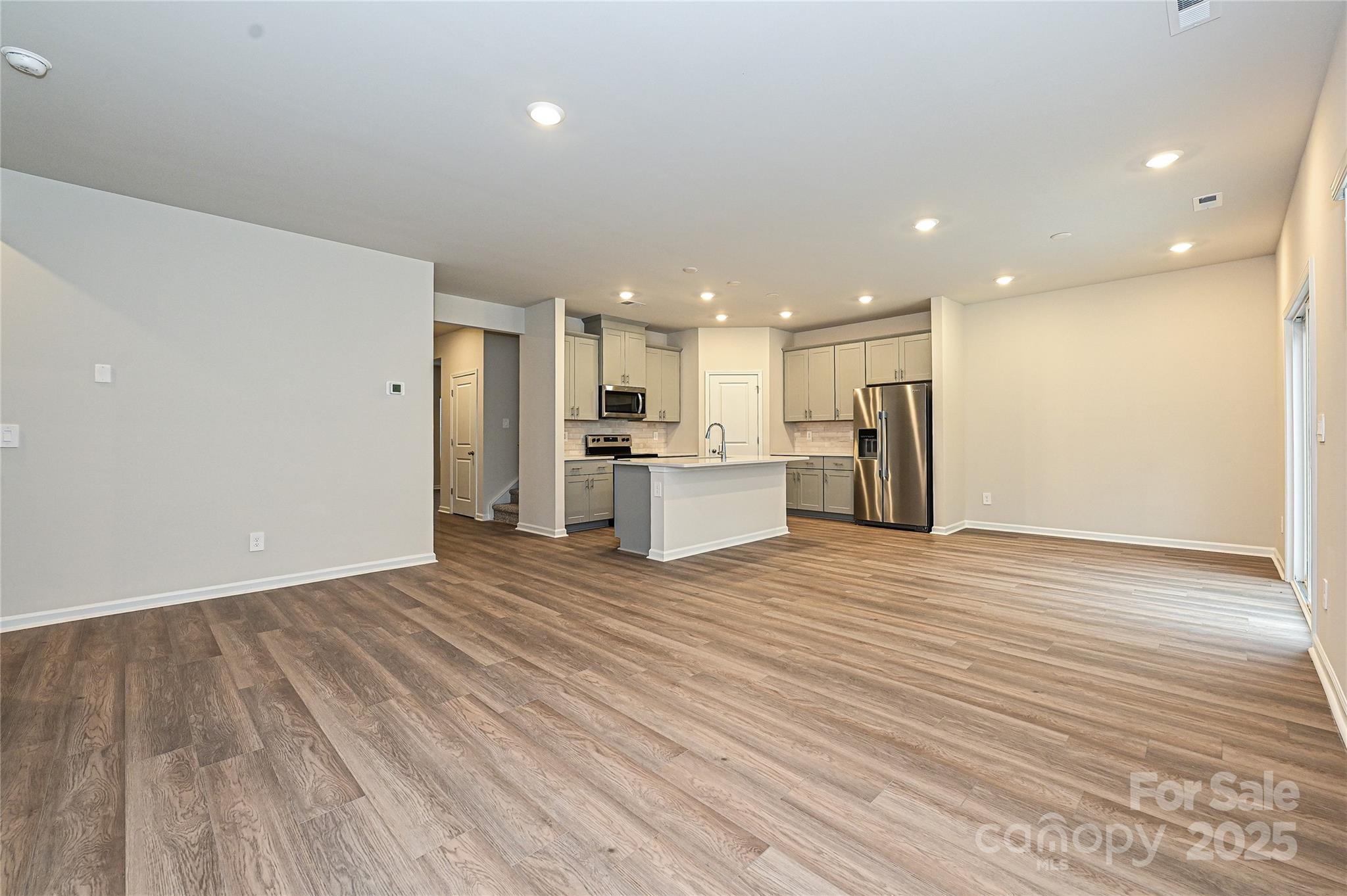 Single Family Residence at 2101 Sunflower Circle, Newton, photo 5 of 20