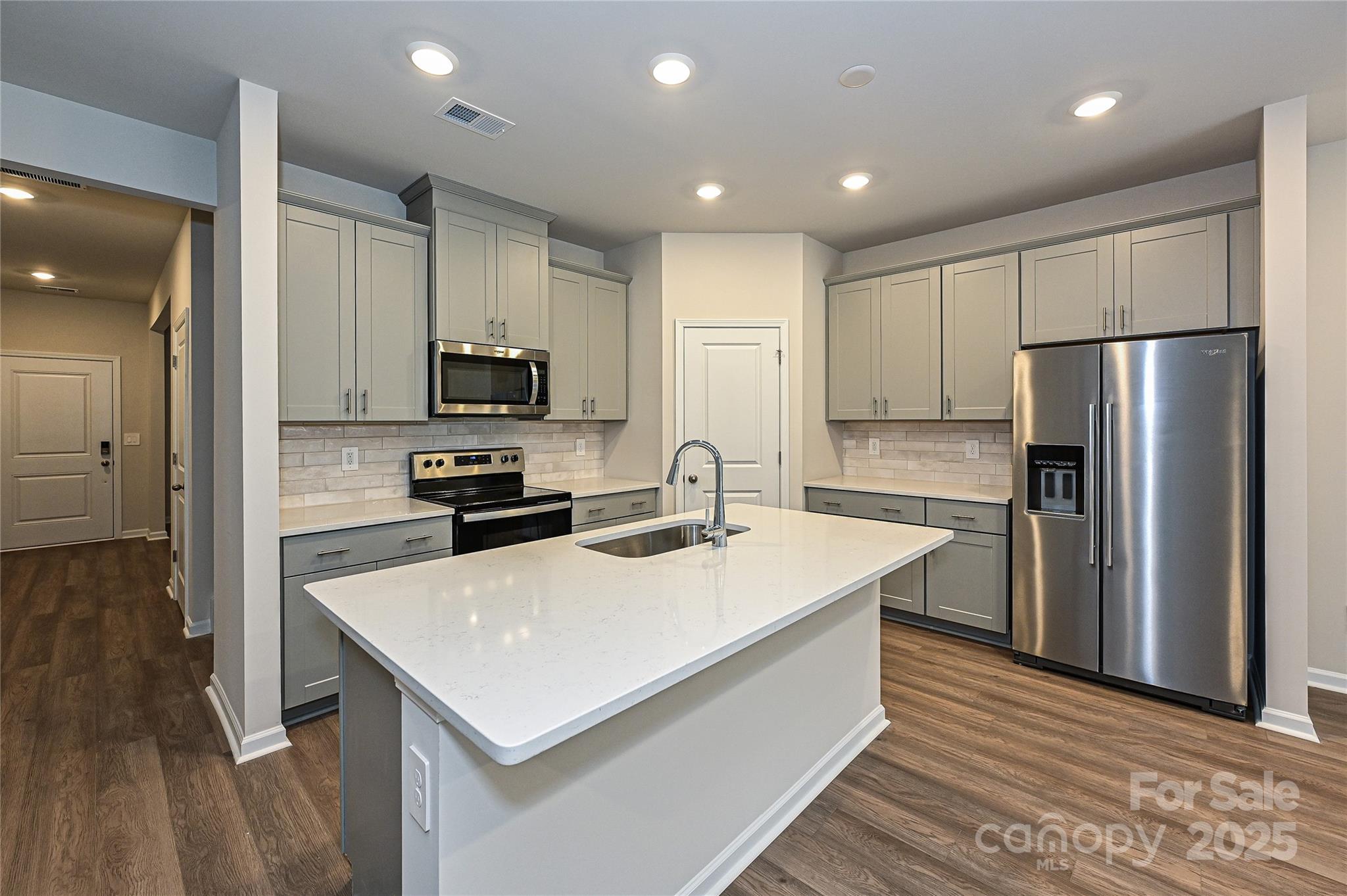 Single Family Residence at 2101 Sunflower Circle, Newton, photo 6 of 20