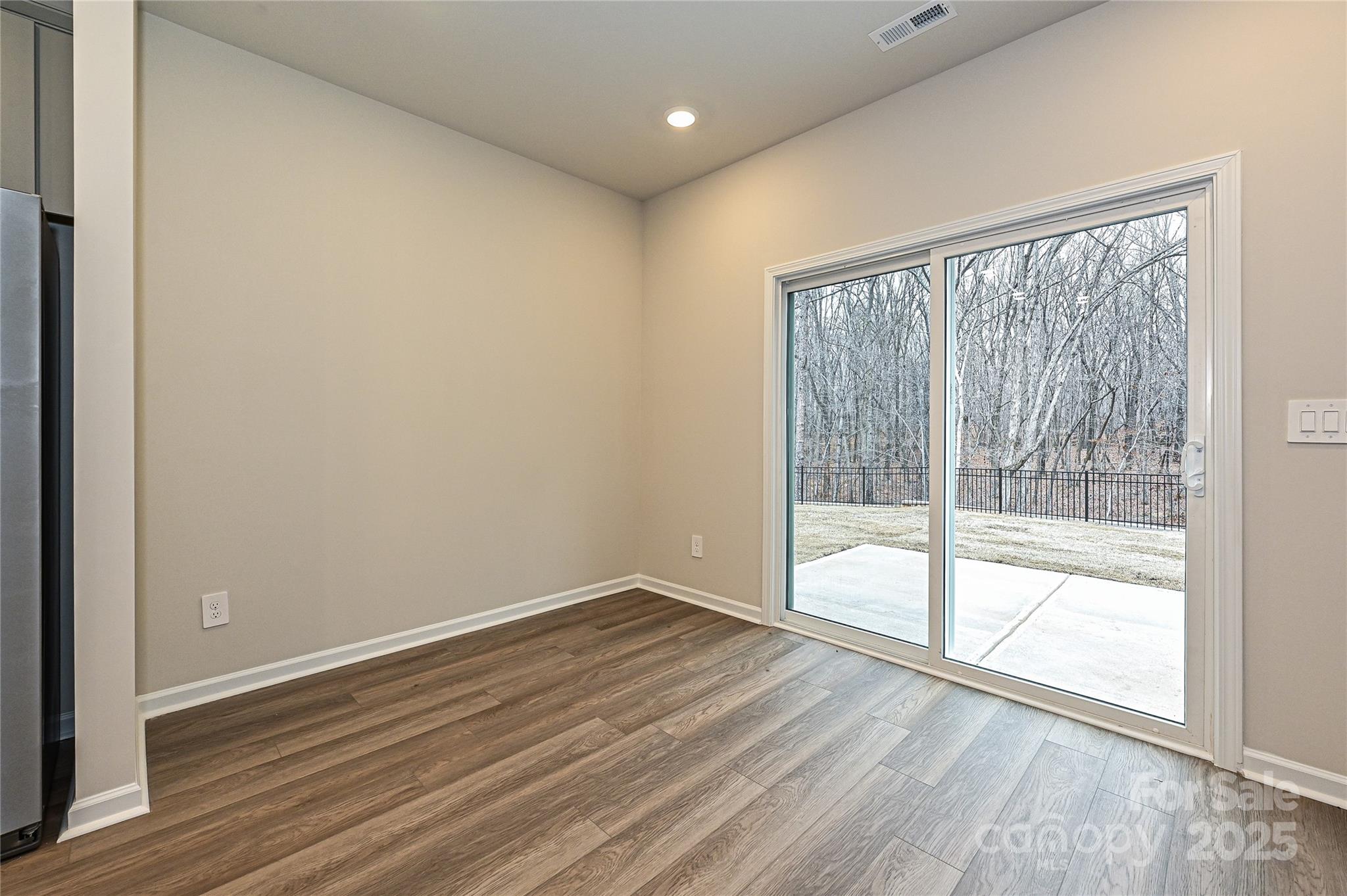 Single Family Residence at 2101 Sunflower Circle, Newton, photo 8 of 20