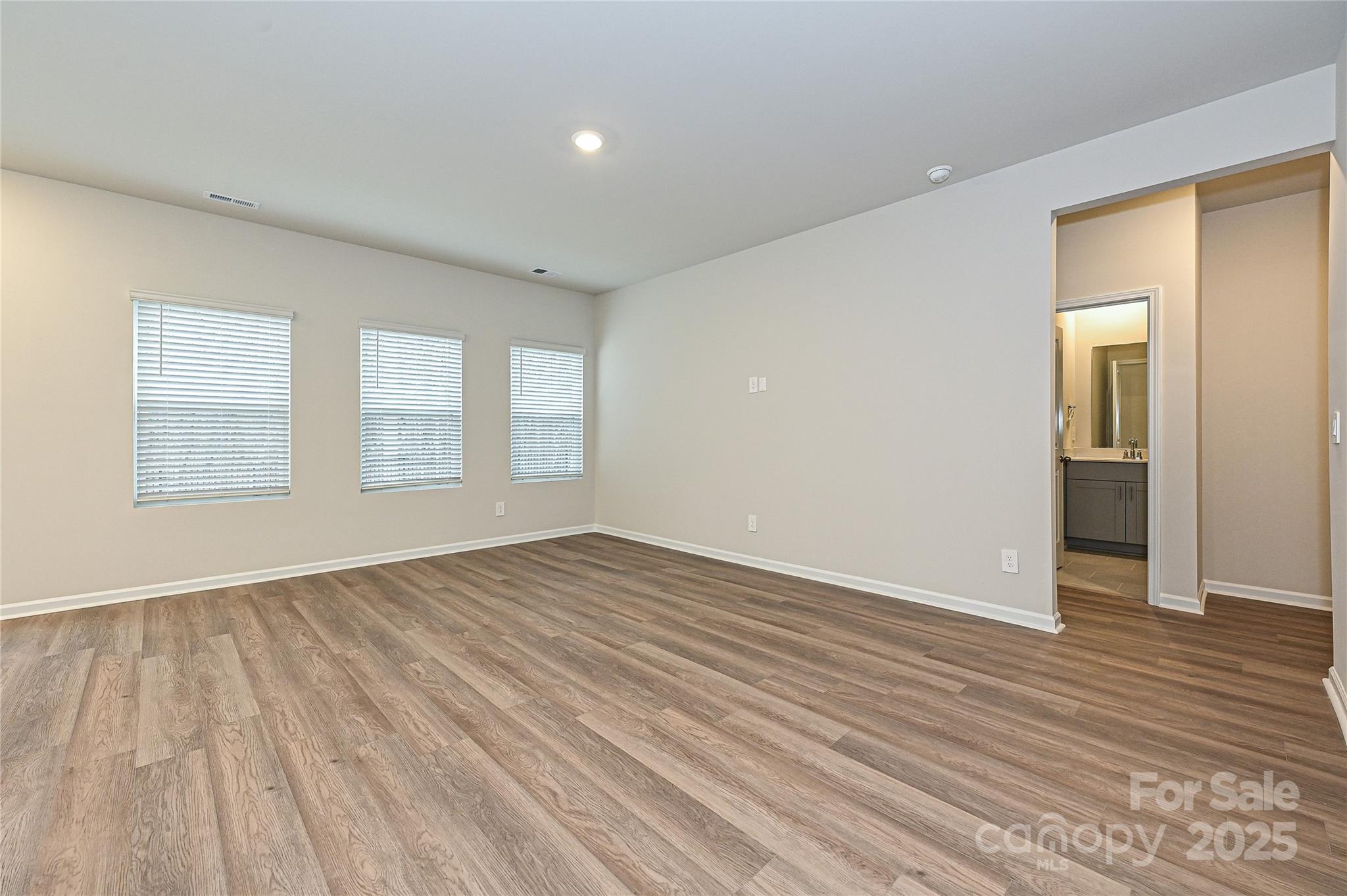 Single Family Residence at 2101 Sunflower Circle, Newton, photo 9 of 20