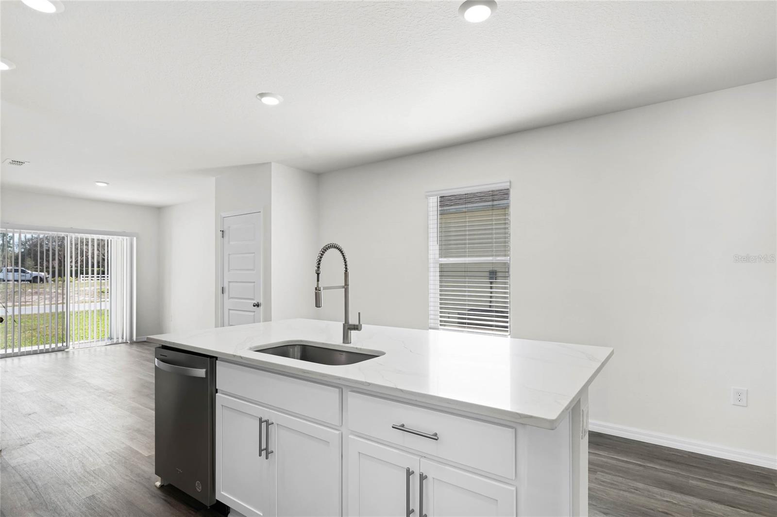 Single Family Residence at 1726 HUMMINGBIRD RD, WINTER HAVEN, photo 8 of 28