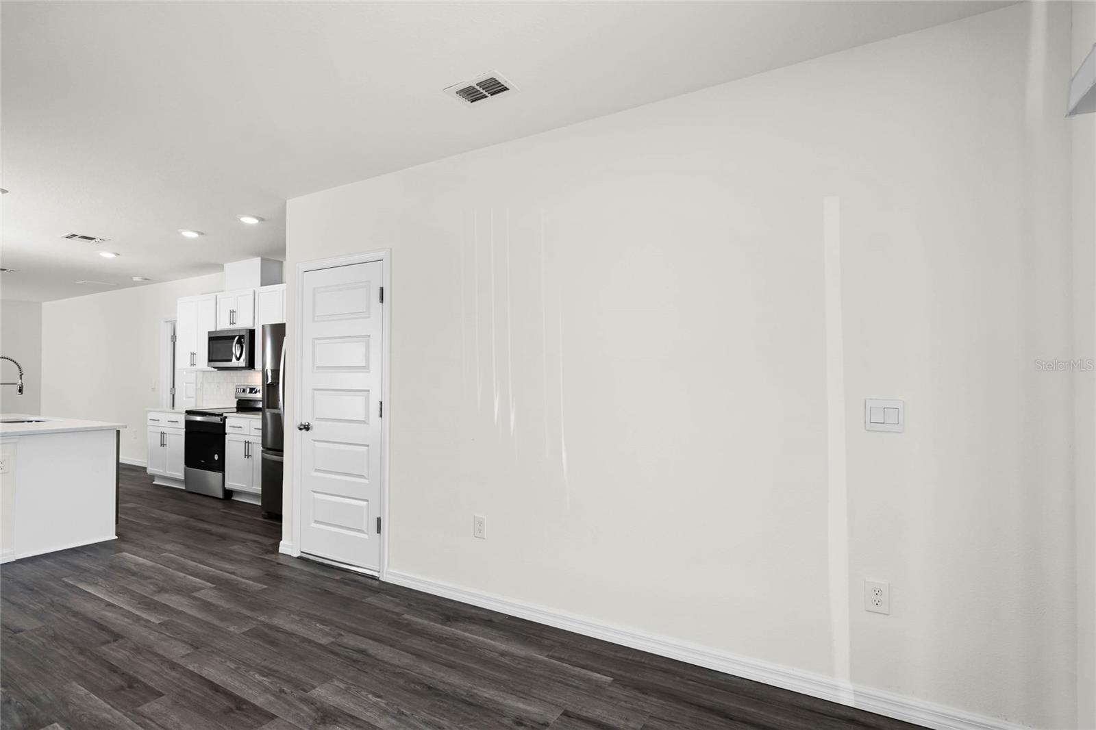 Single Family Residence at 1726 HUMMINGBIRD RD, WINTER HAVEN, photo 11 of 28