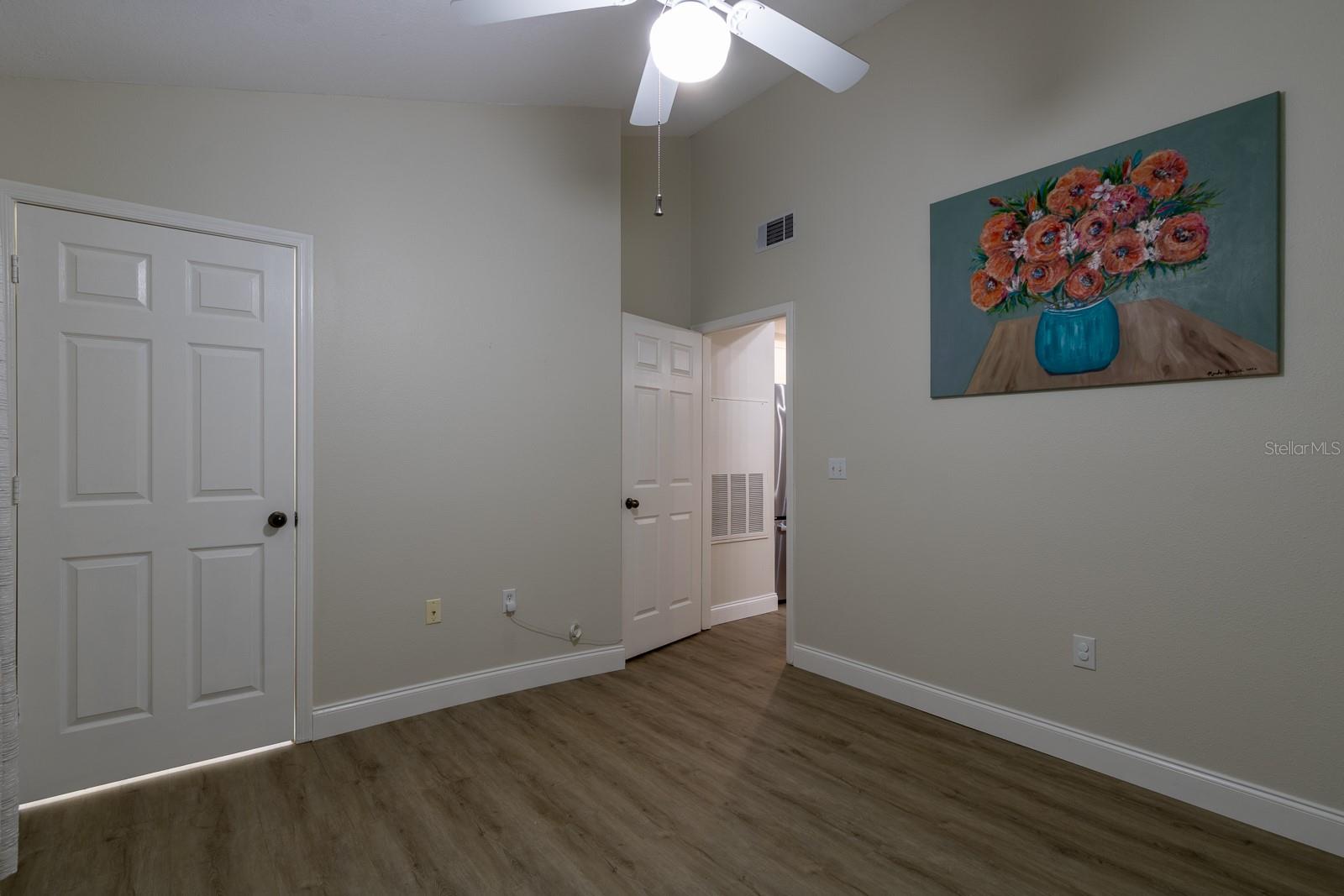 guest room - 10000 SW 52ND AVE #60, GAINESVILLE