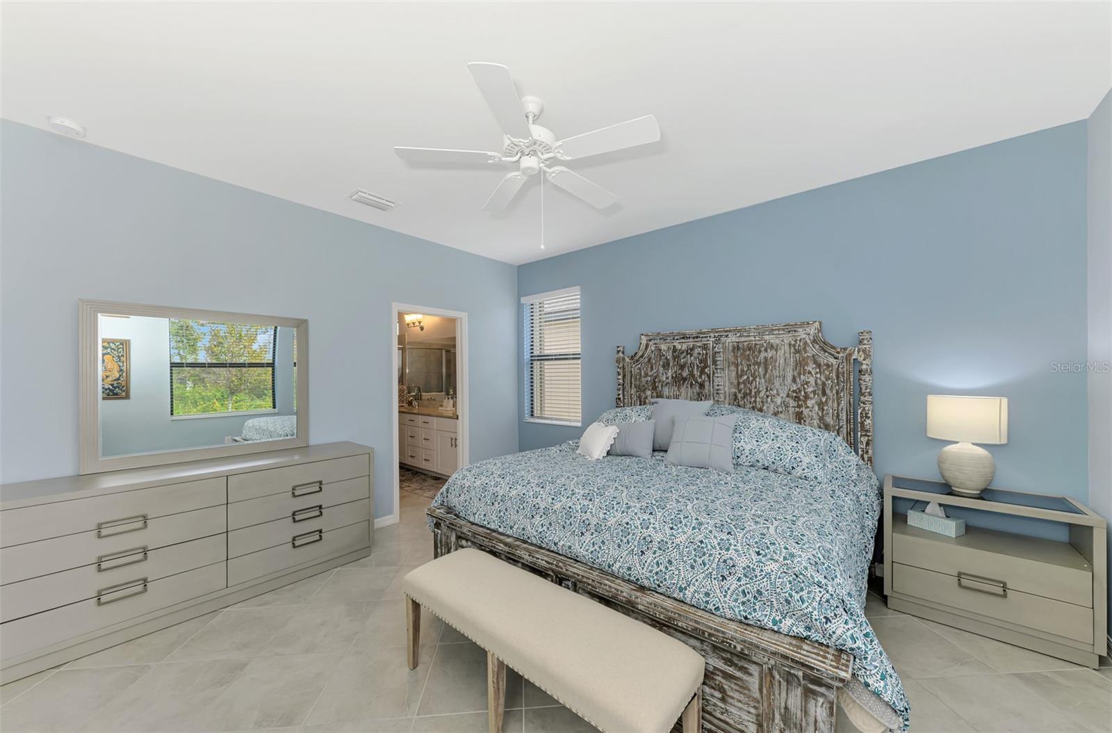 Soothing spa like colors and finishes. - 1932 W ISLES RD, PORT CHARLOTTE
