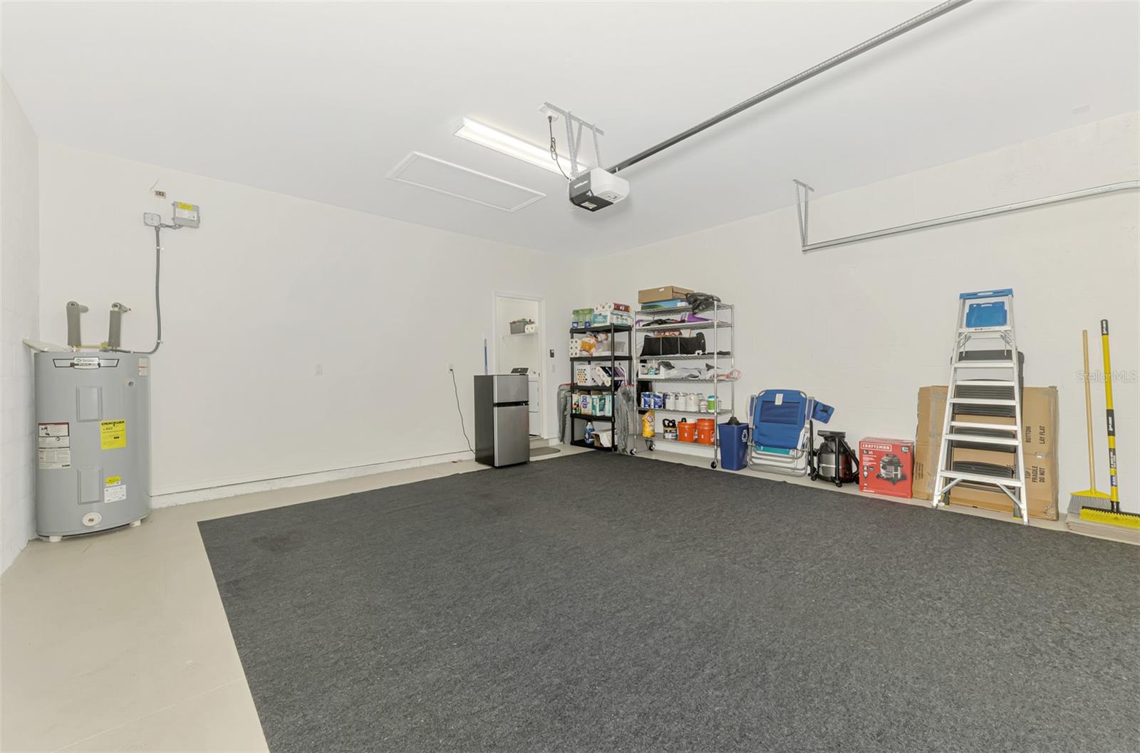 Mr. Clean lives here AND in the garage! - 1932 W ISLES RD, PORT CHARLOTTE