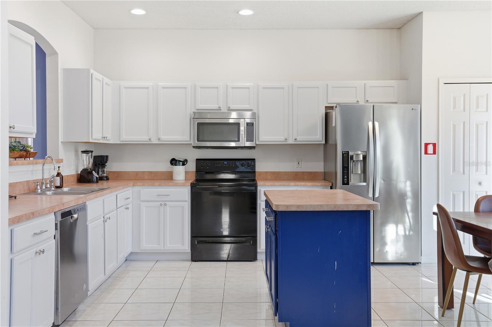 Single Family Residence at 8490 OASIS KEY CV, KISSIMMEE, photo 12 of 49