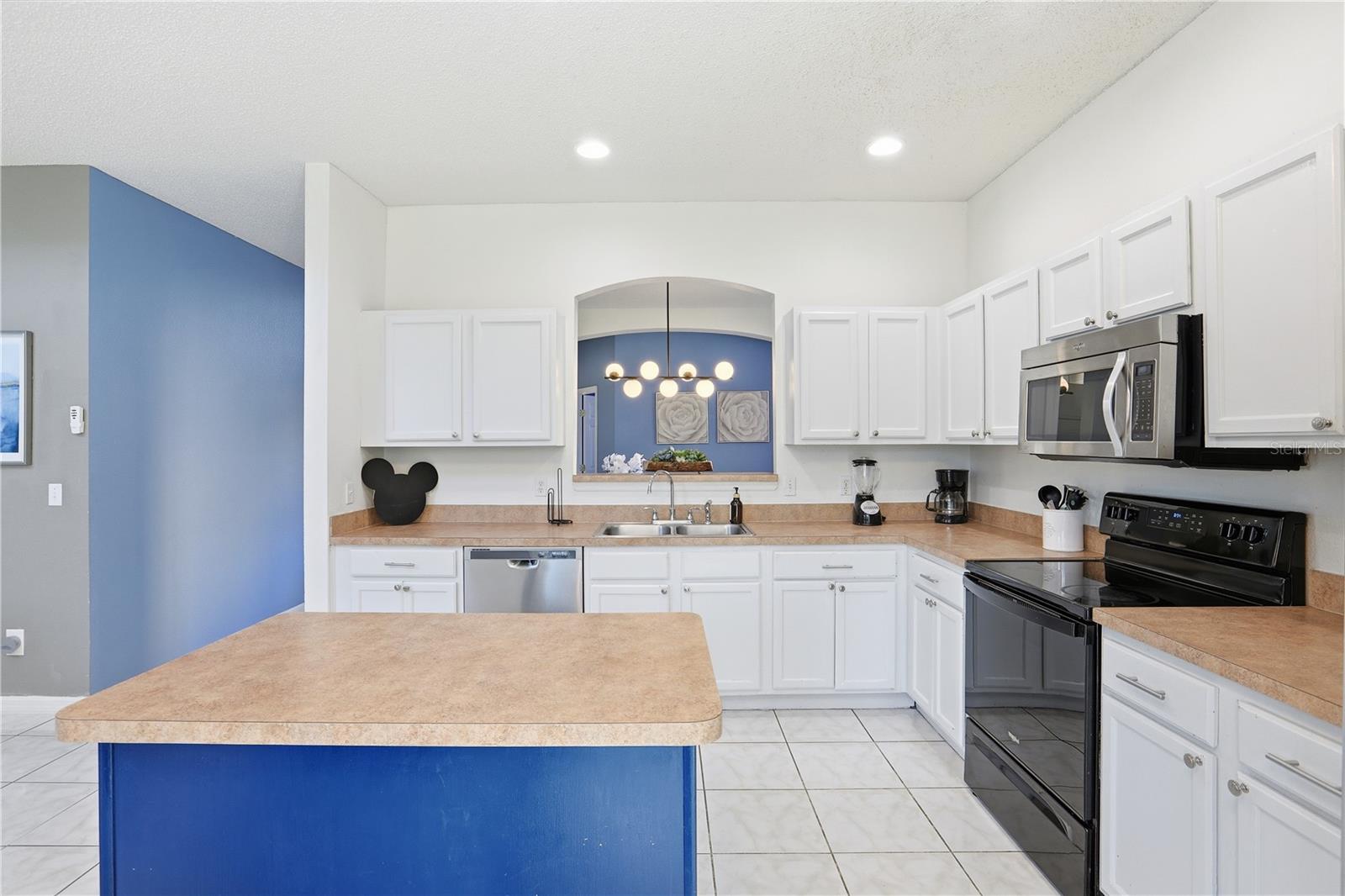 Single Family Residence at 8490 OASIS KEY CV, KISSIMMEE, photo 13 of 49