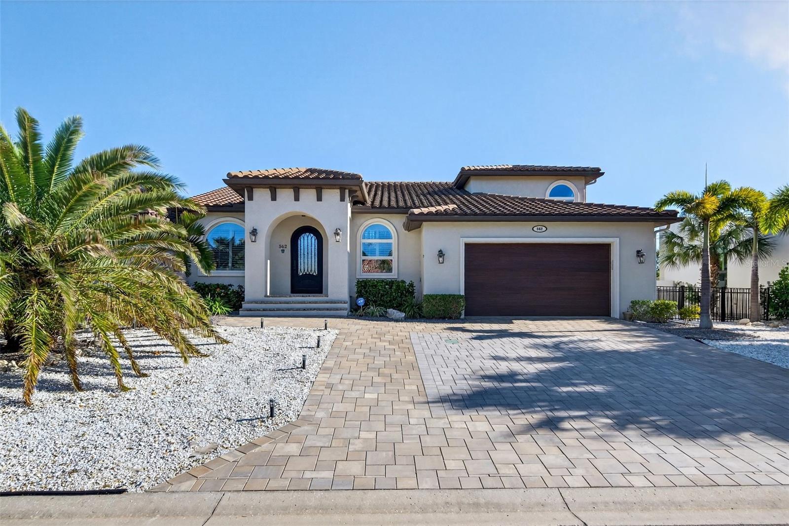 562 RANGER LN
