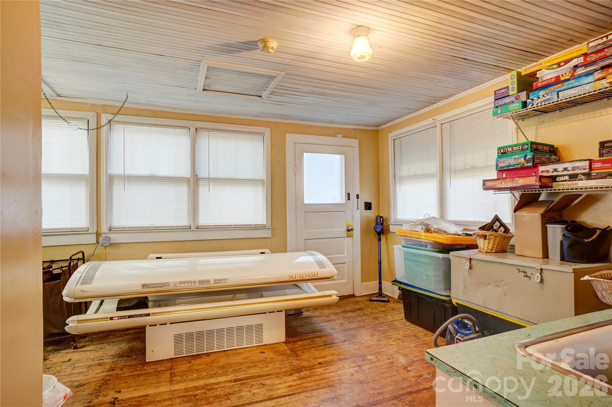 Mud/ Laundry - 2495 Centergrove Road, Kannapolis