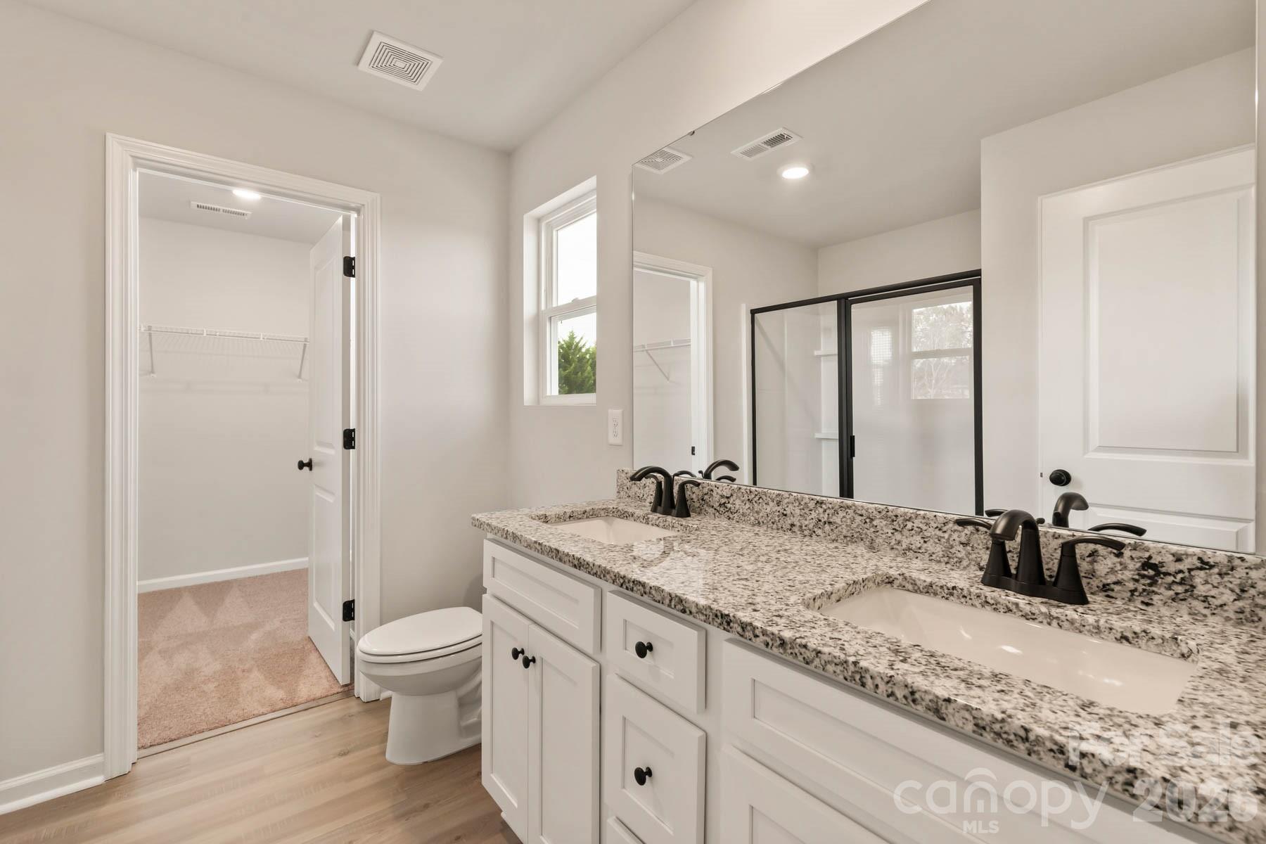 Single Family Residence at 1046 Jonestown Road, Winston Salem, photo 6 of 23