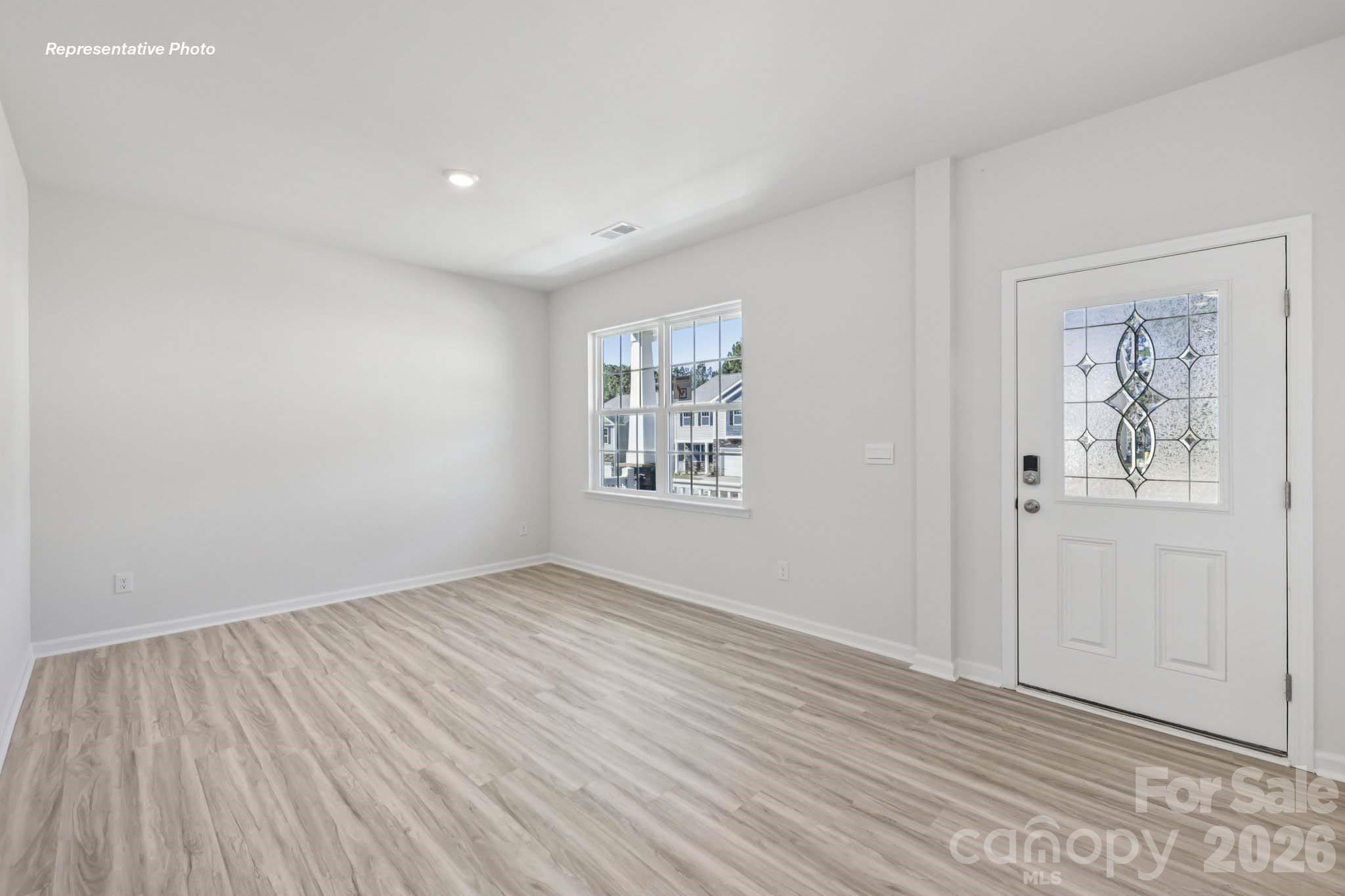 Single Family Residence at 552 Dazzle Loop, Newton, photo 3 of 64