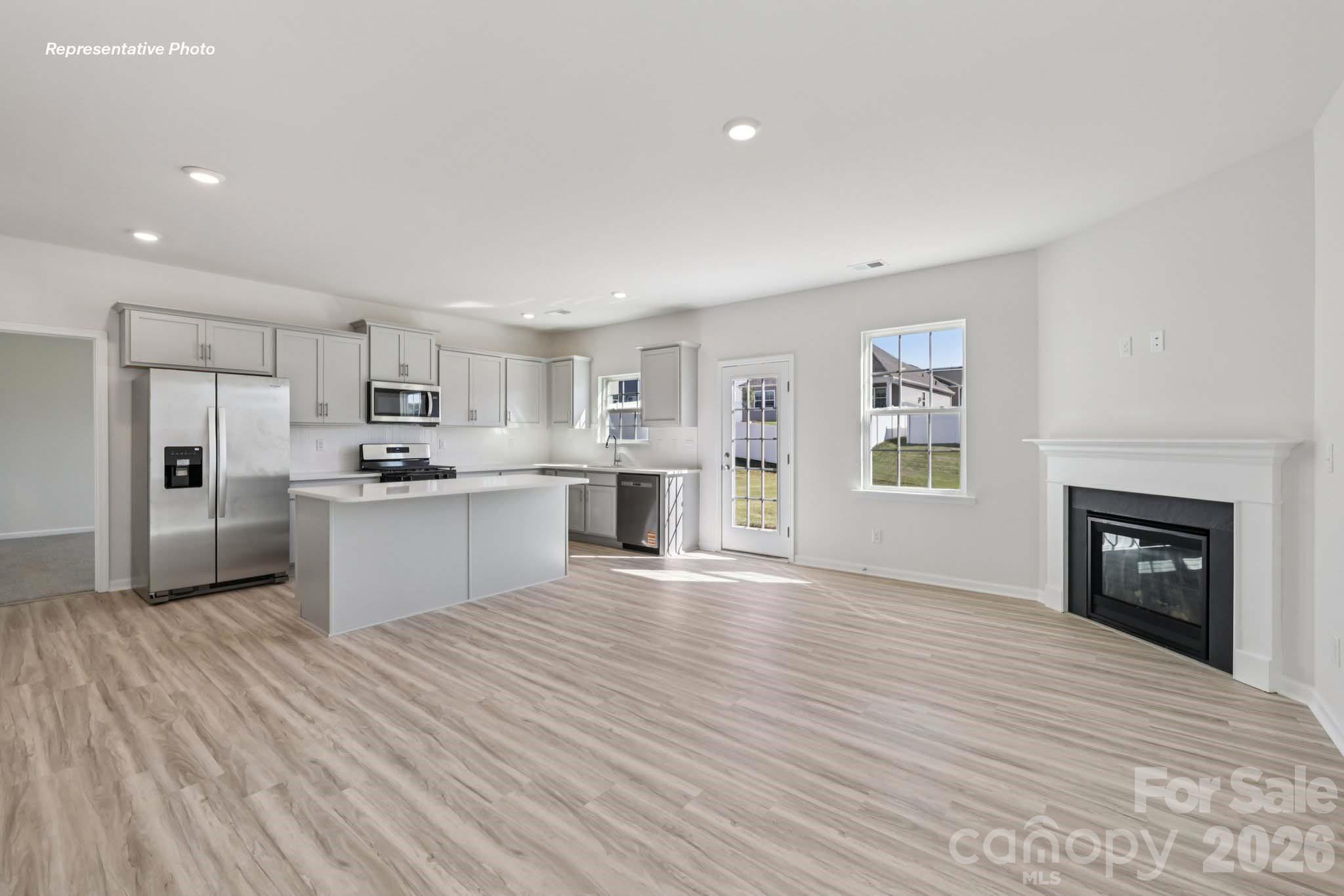 Single Family Residence at 552 Dazzle Loop, Newton, photo 17 of 64