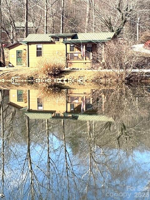 home reflection on the lake - 129 Mallard Loop, Waynesville