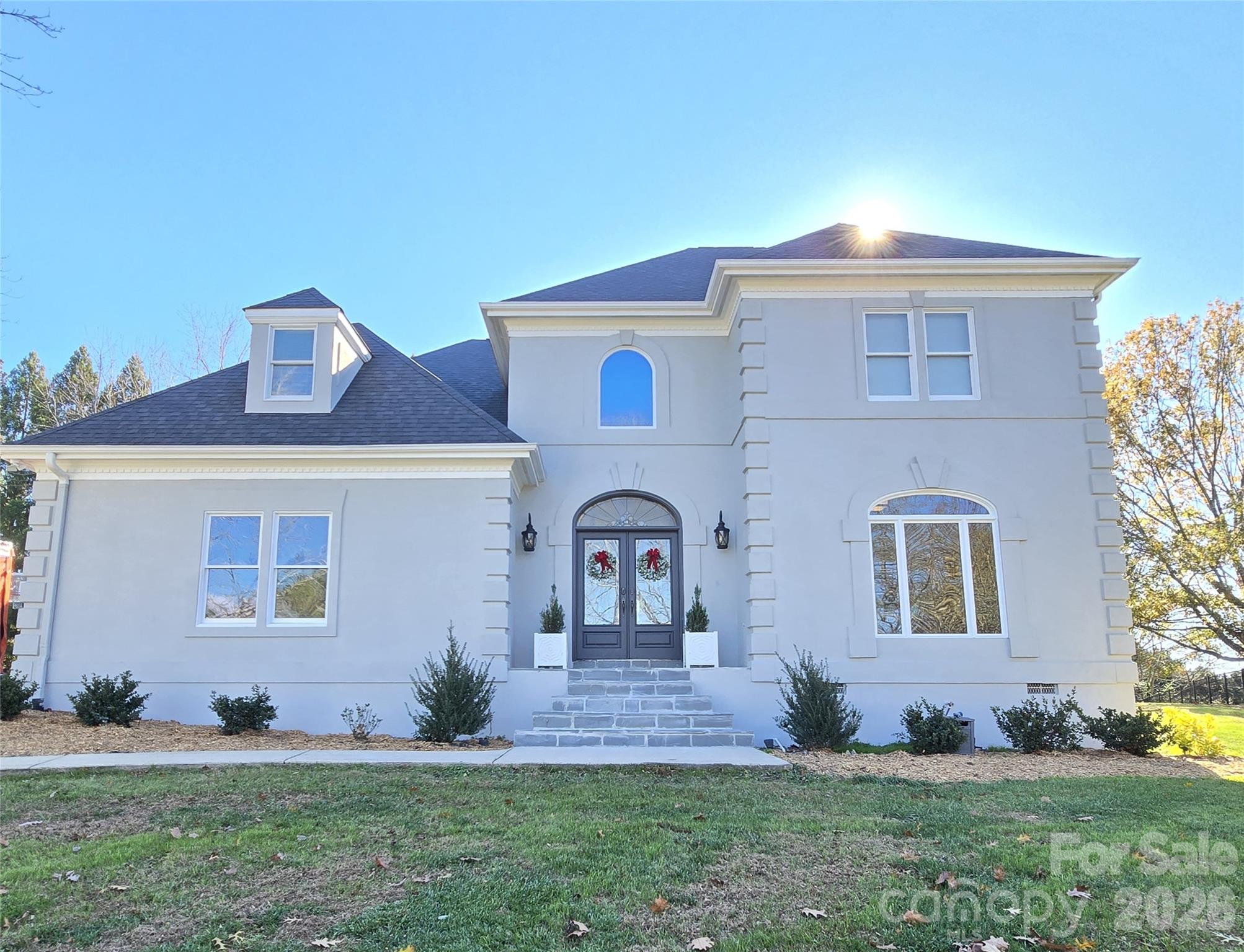 Single Family Residence at 40 Shipwatch Drive, Hickory, photo 2 of 46