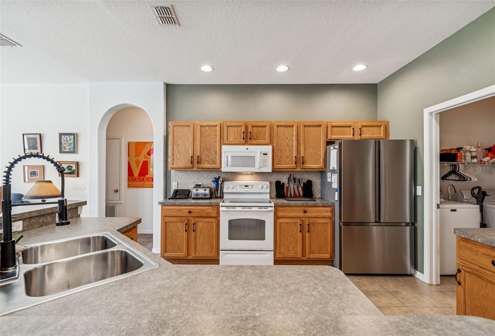 Single Family Residence at 18902 GRAND CLUB DR, HUDSON, photo 12 of 59