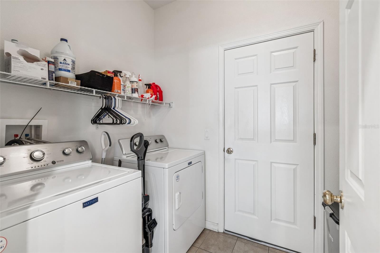 Single Family Residence at 18902 GRAND CLUB DR, HUDSON, photo 29 of 59