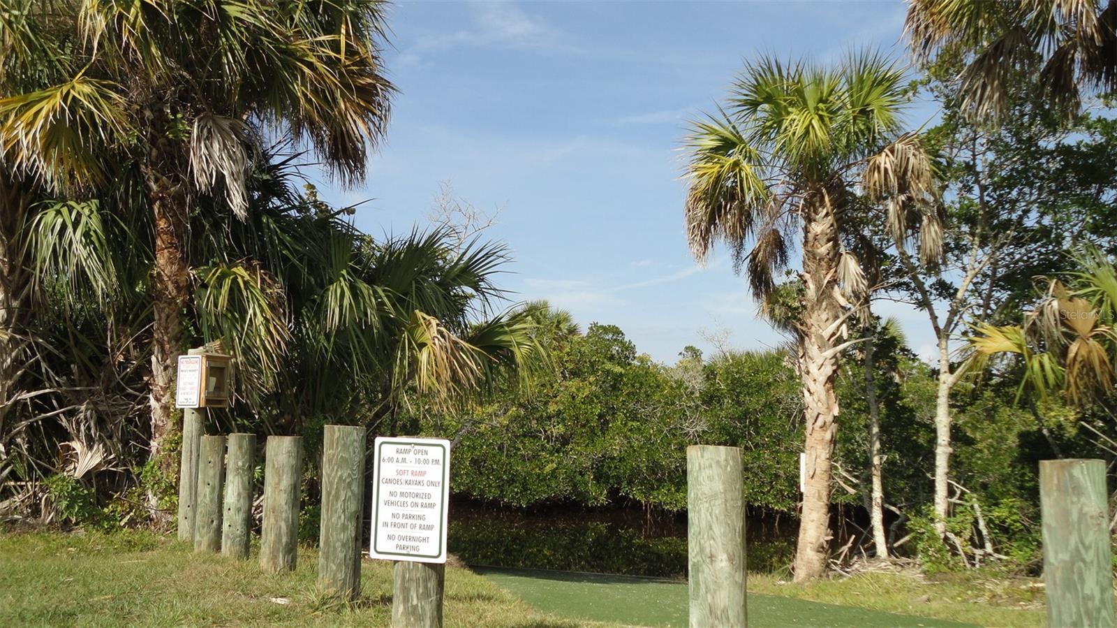 Residents Kayak Launch Accessing Charlotte Harbor - 17161 SPICE LN, PUNTA GORDA