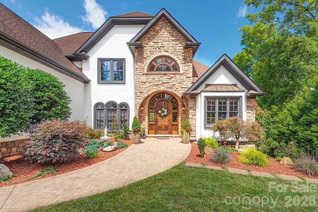 76 Bradford Vistas Drive