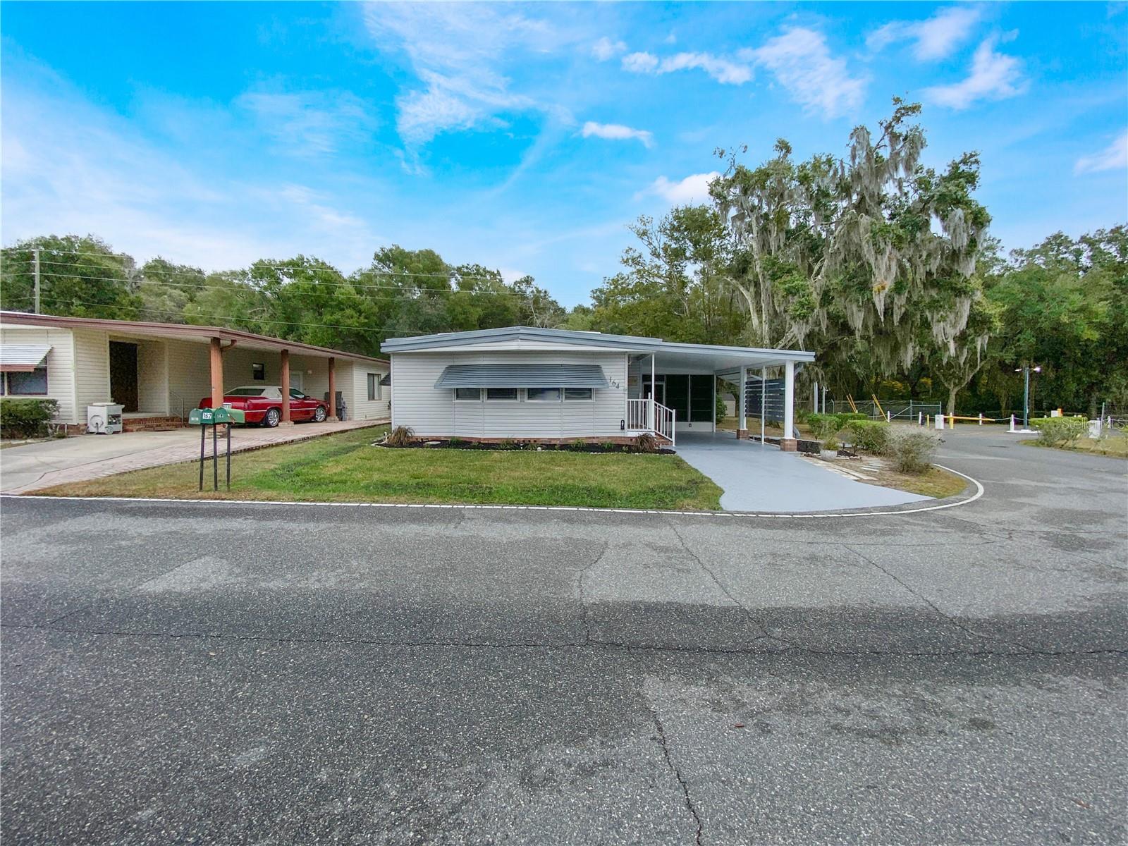 164 ROYAL PALM DR