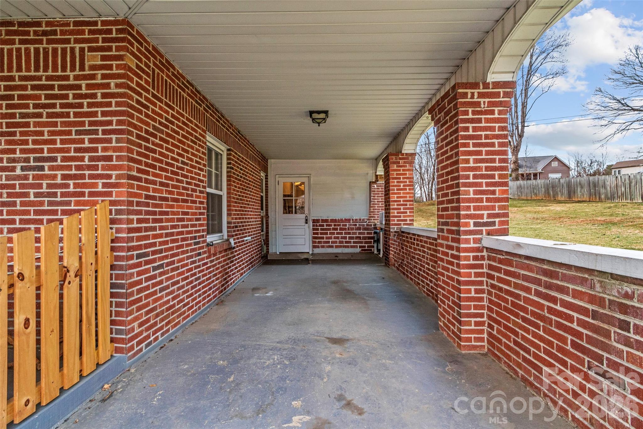 Back Entry and Potential Delivery Area - 506 W Main Street, Burnsville